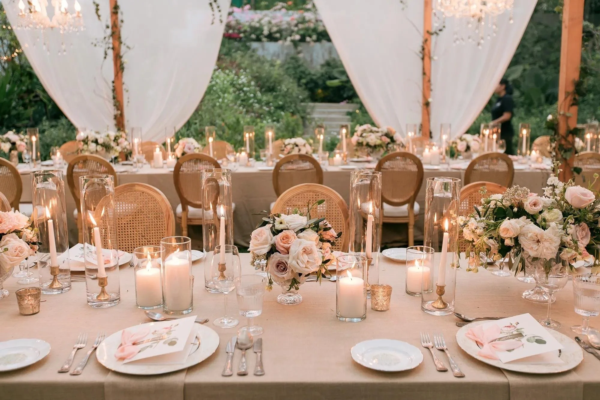 014-Private-Dining-Table-Setting.jpg