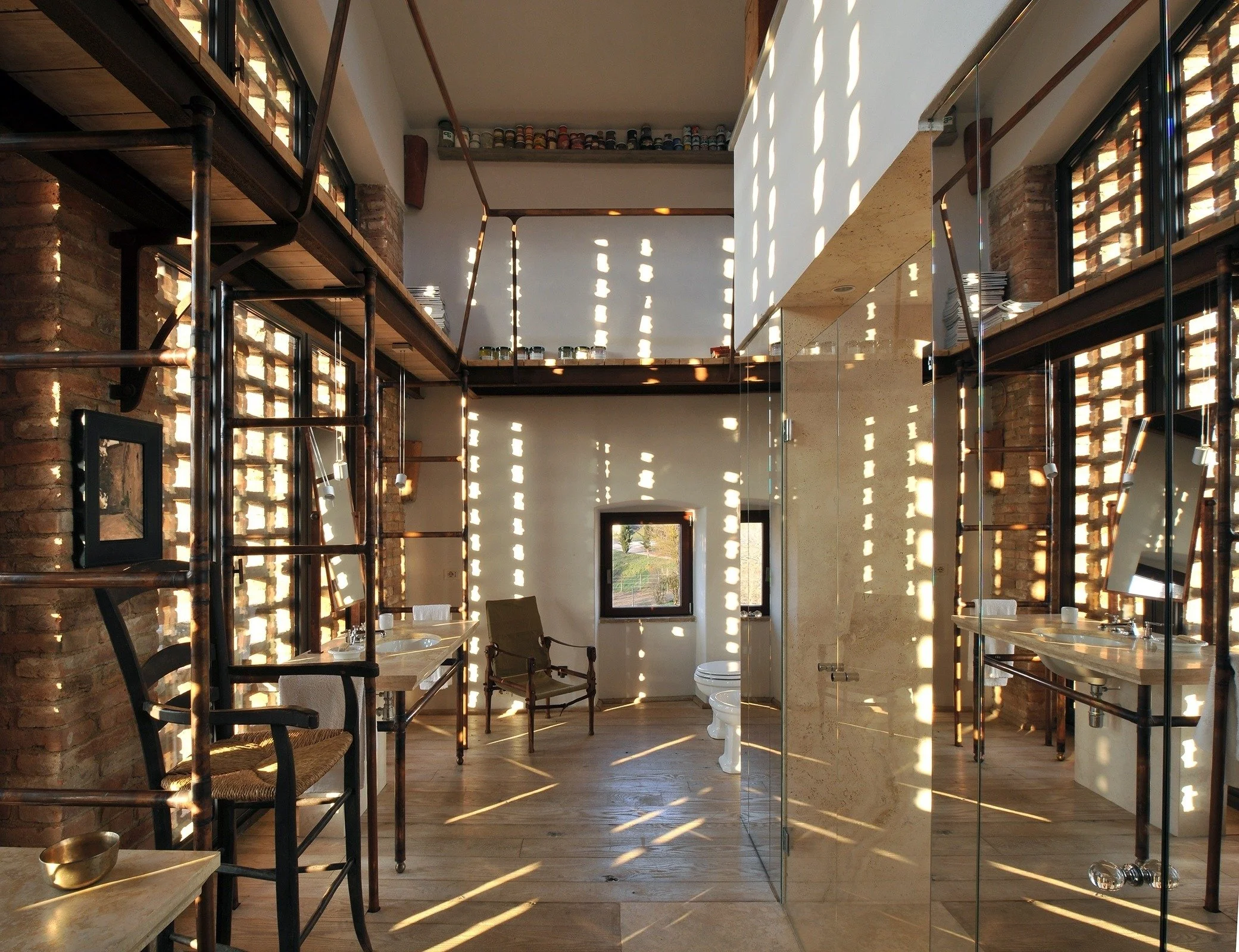 124-Reschio-Glass-and-Steel-Interior.jpg