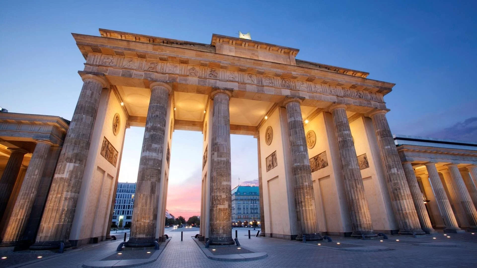 071-Brandenburg-Gate-Evening.jpg