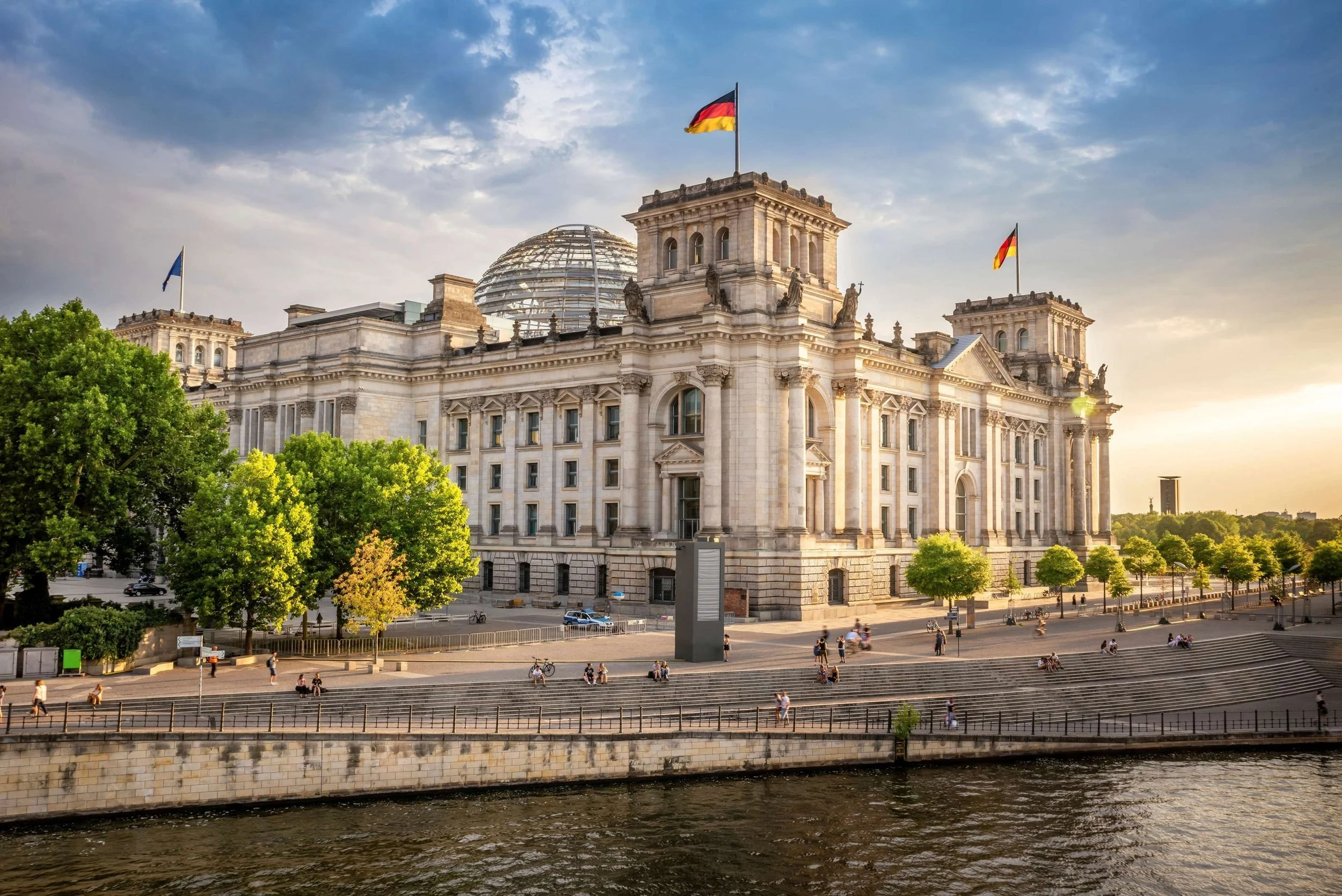 072-Reichstag-by-the-Spree.jpg