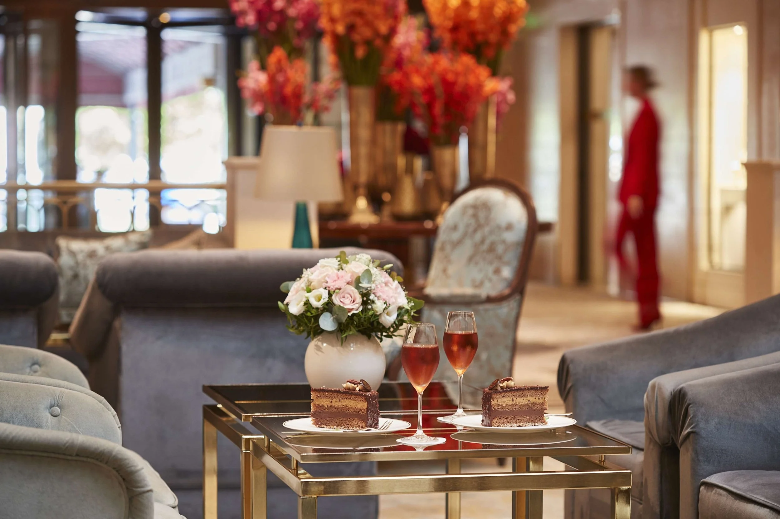 133-Lobby-Lounge-Seating.jpg