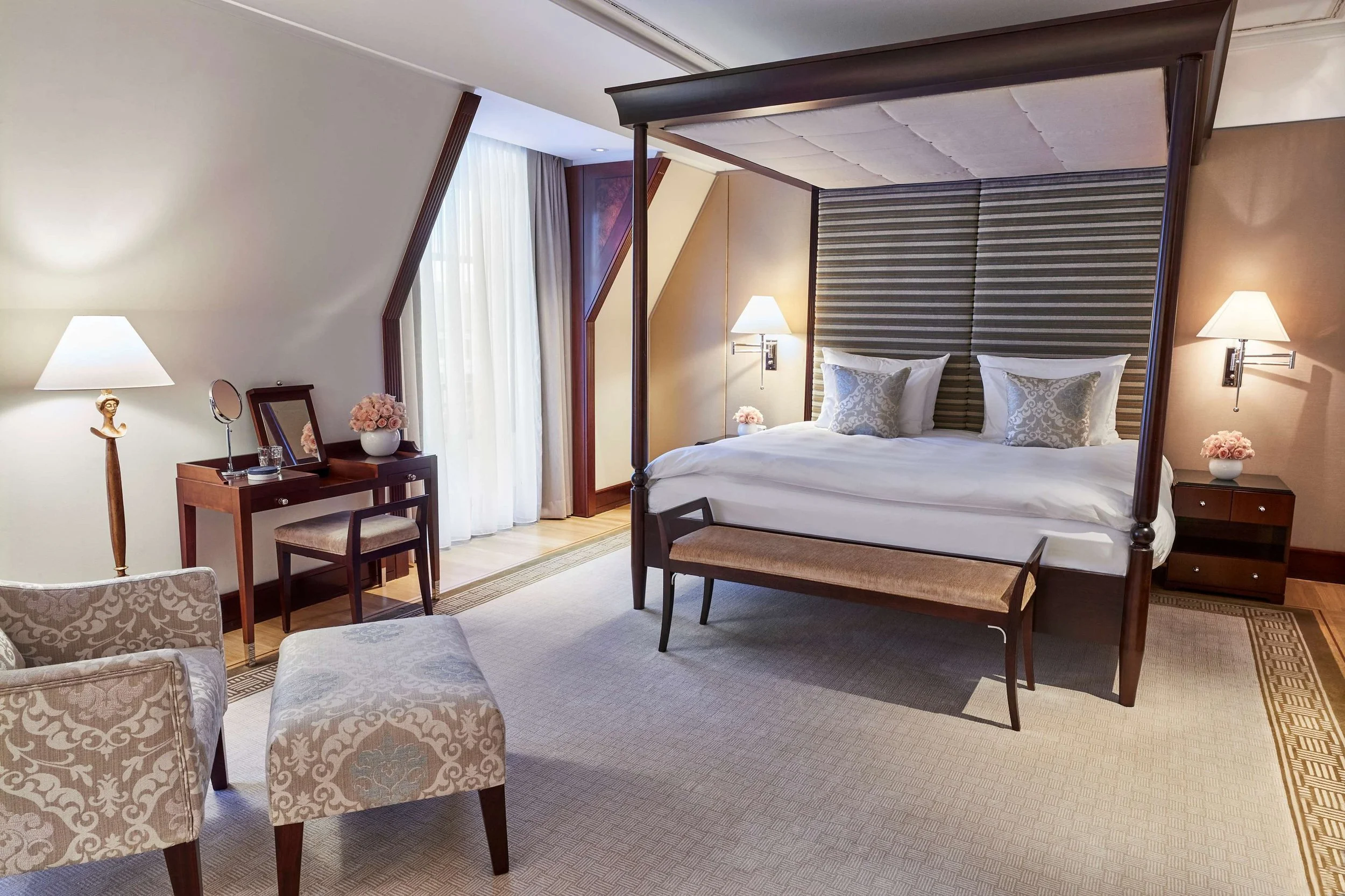155-Brandenburg-Gate-Deluxe-Suite-Bedroom.jpg