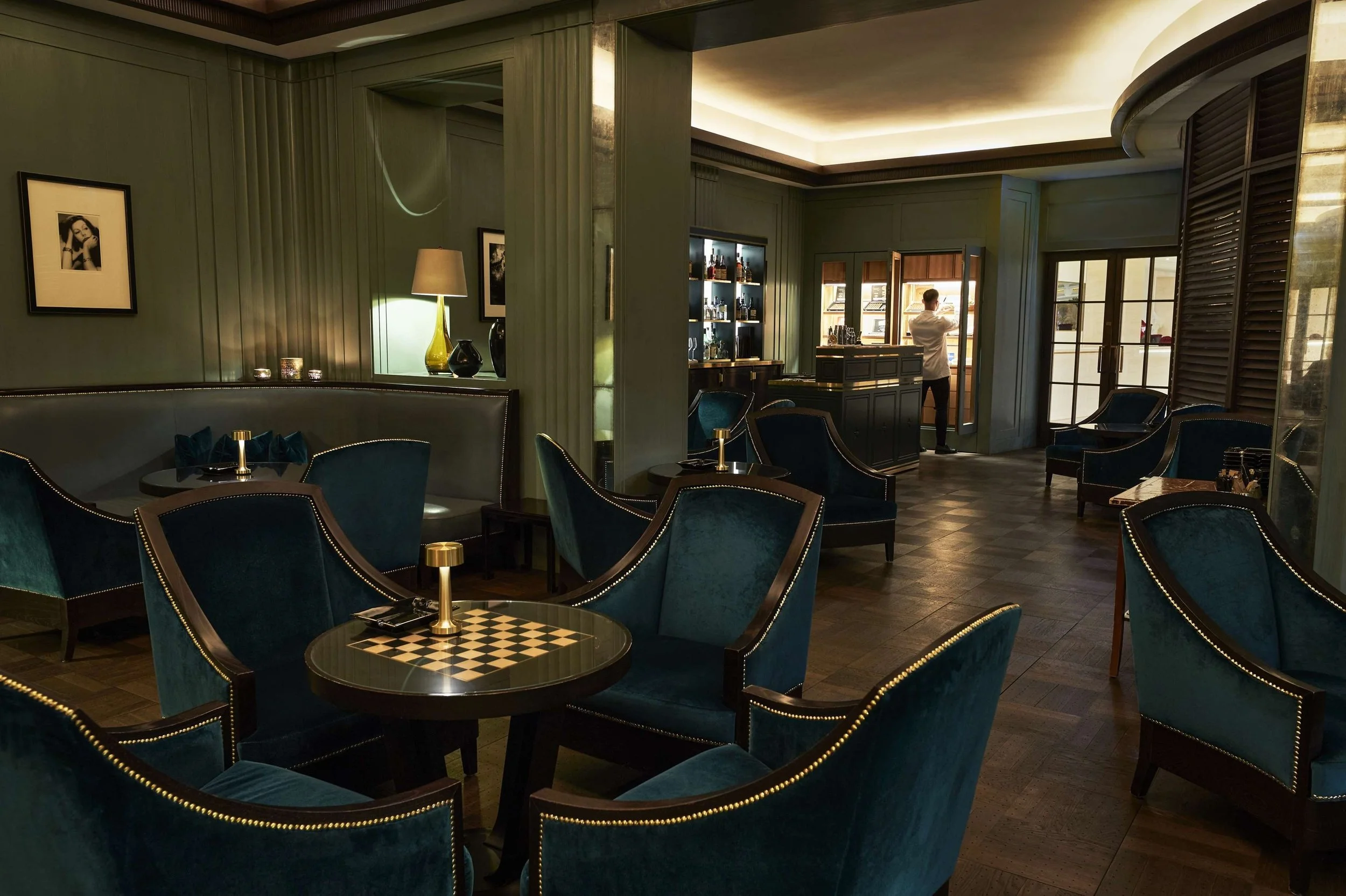 190-Elephant-Bar.jpg