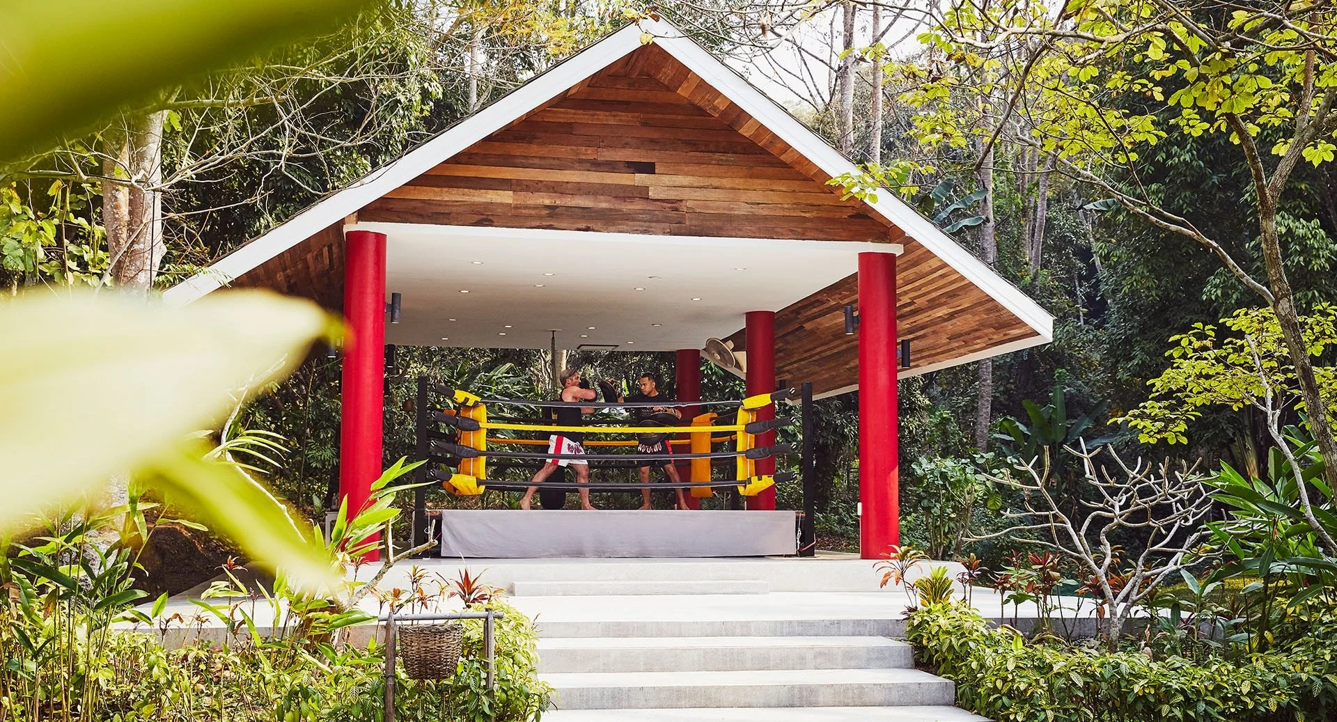 158-Estate-Pavilion-and-Steps.jpg