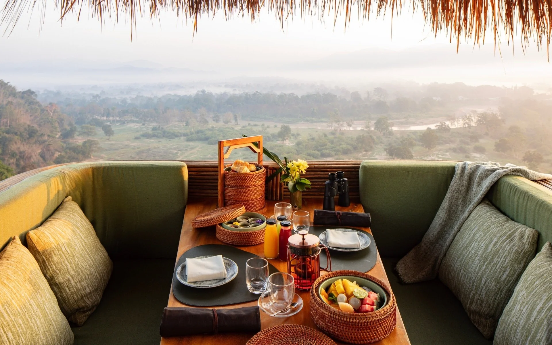 311-Canopy-Dining-Capsule-and-Breakfast.jpg