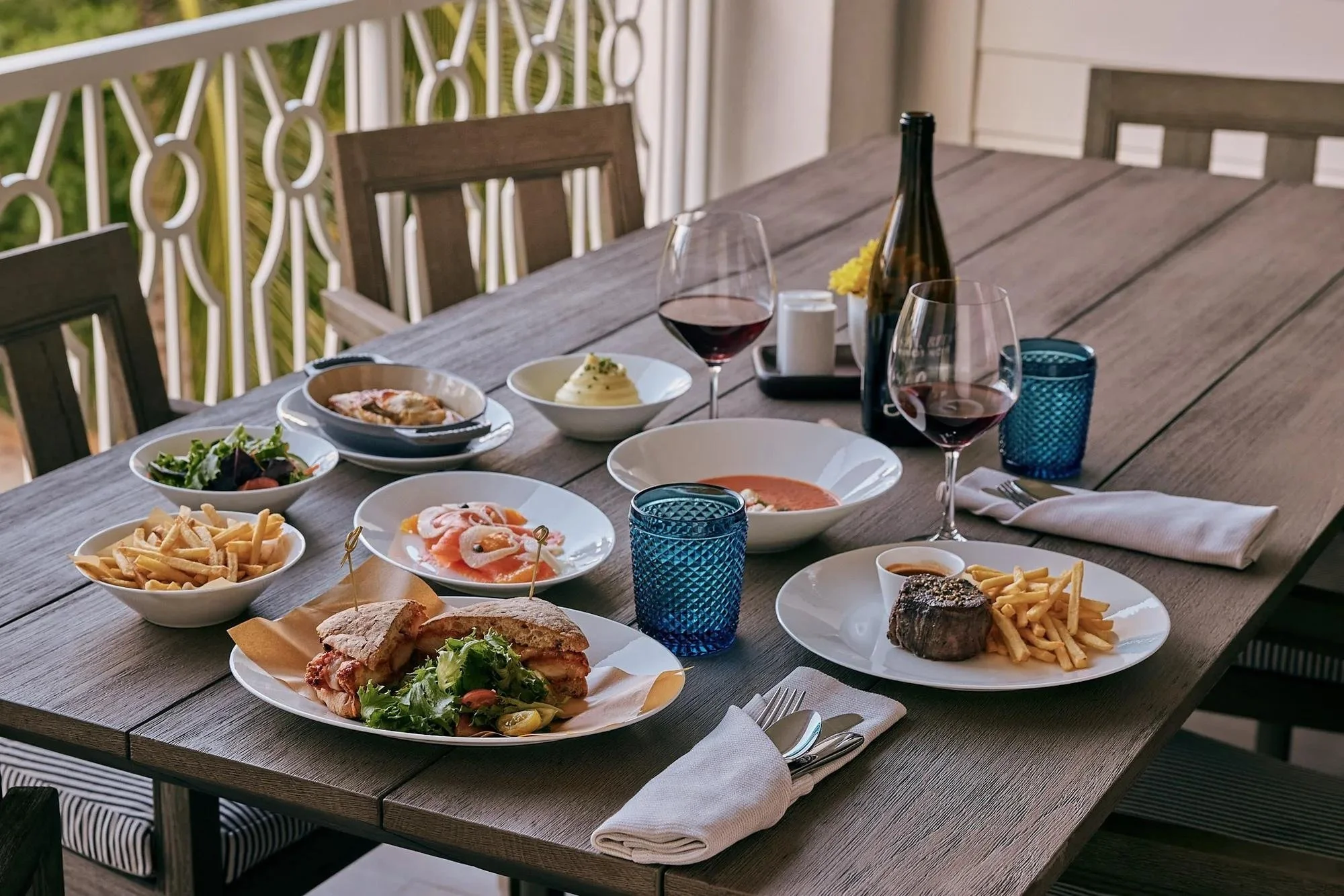 065-The-Library-Veranda-Dining.jpg