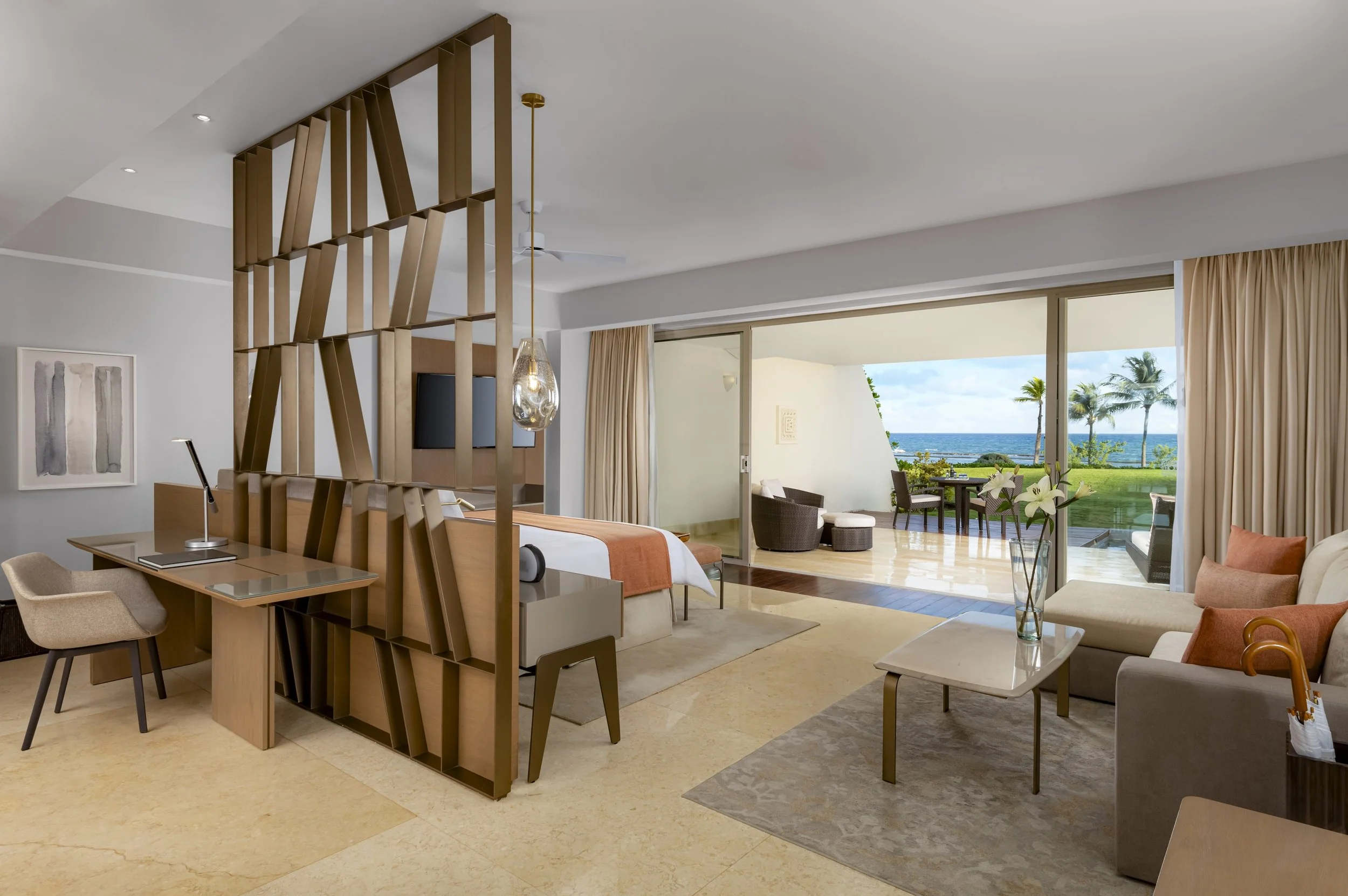 103-Grand-Class-Oceanfront-King-Bedroom.jpg