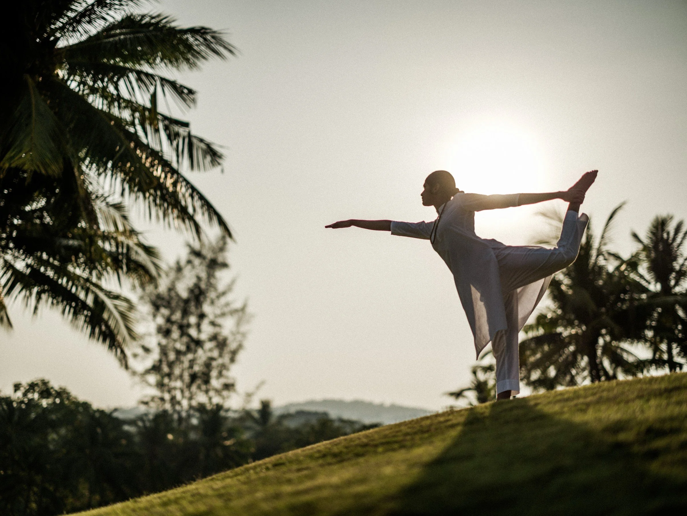 083-Yoga-on-the-Resort-Seafront.jpg