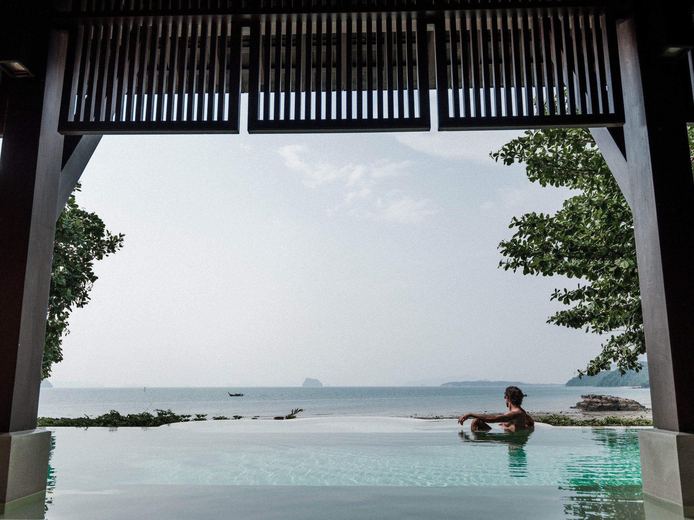136-Royal-Villa-Oceanfront-Pool-Terrace.jpg