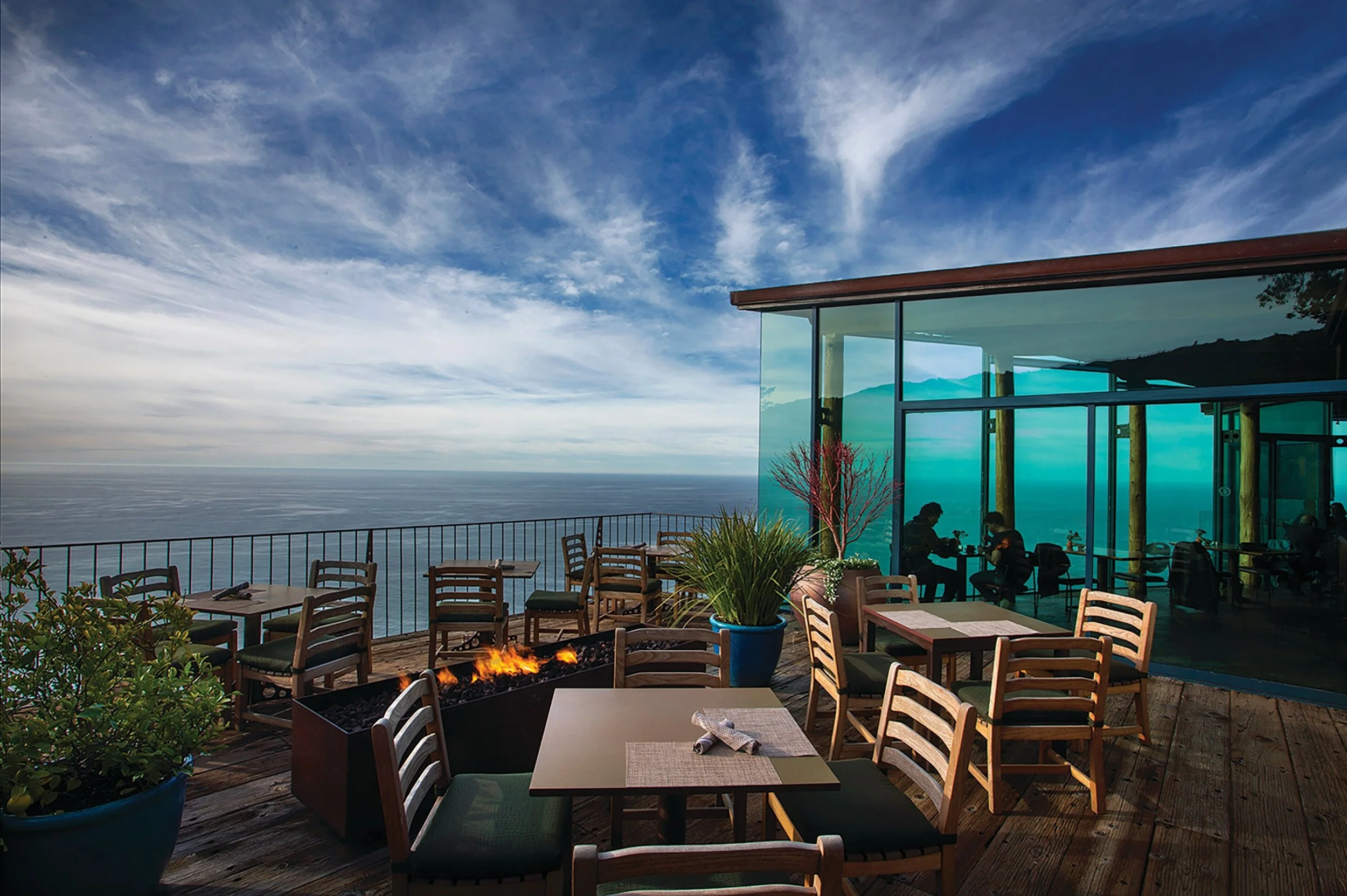 19-Sierra-Mar-Outdoor-Dining-Deck.jpg