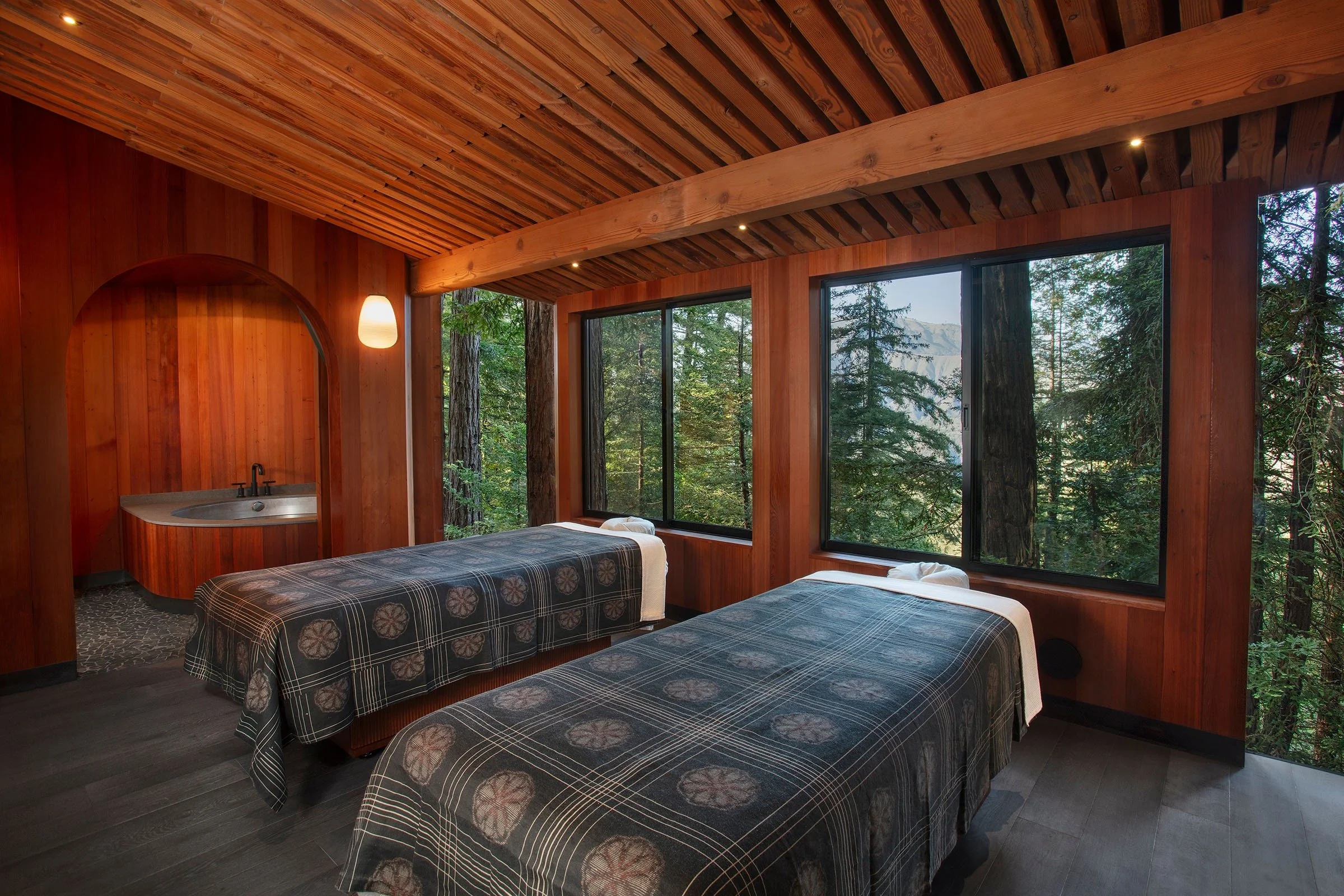 22-Spa-Couples-Treatment-Room.jpg