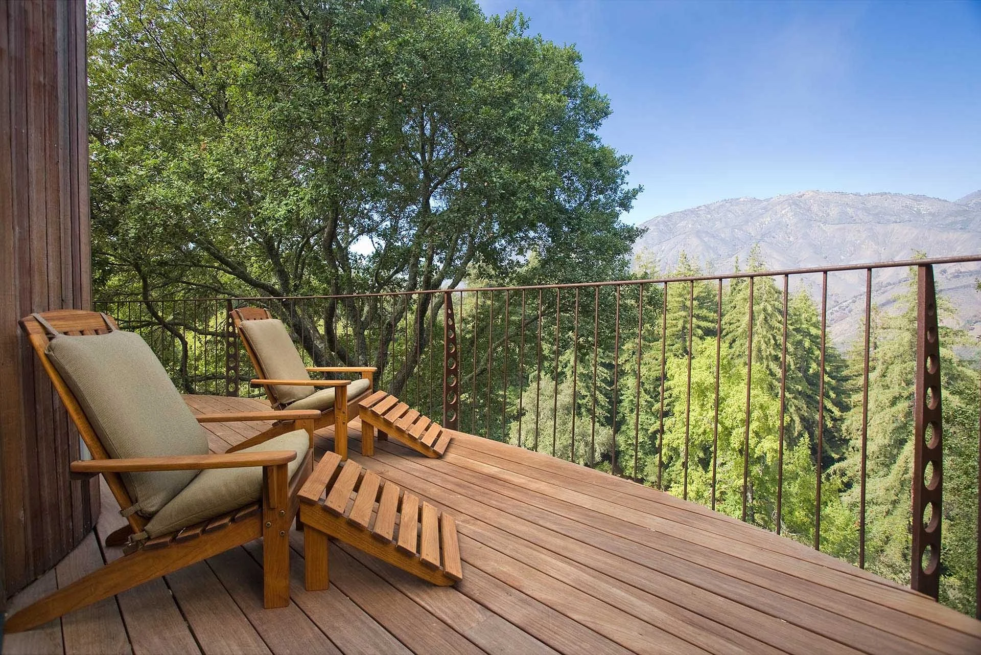 30-Upper-Mountain-House-Deck.jpg