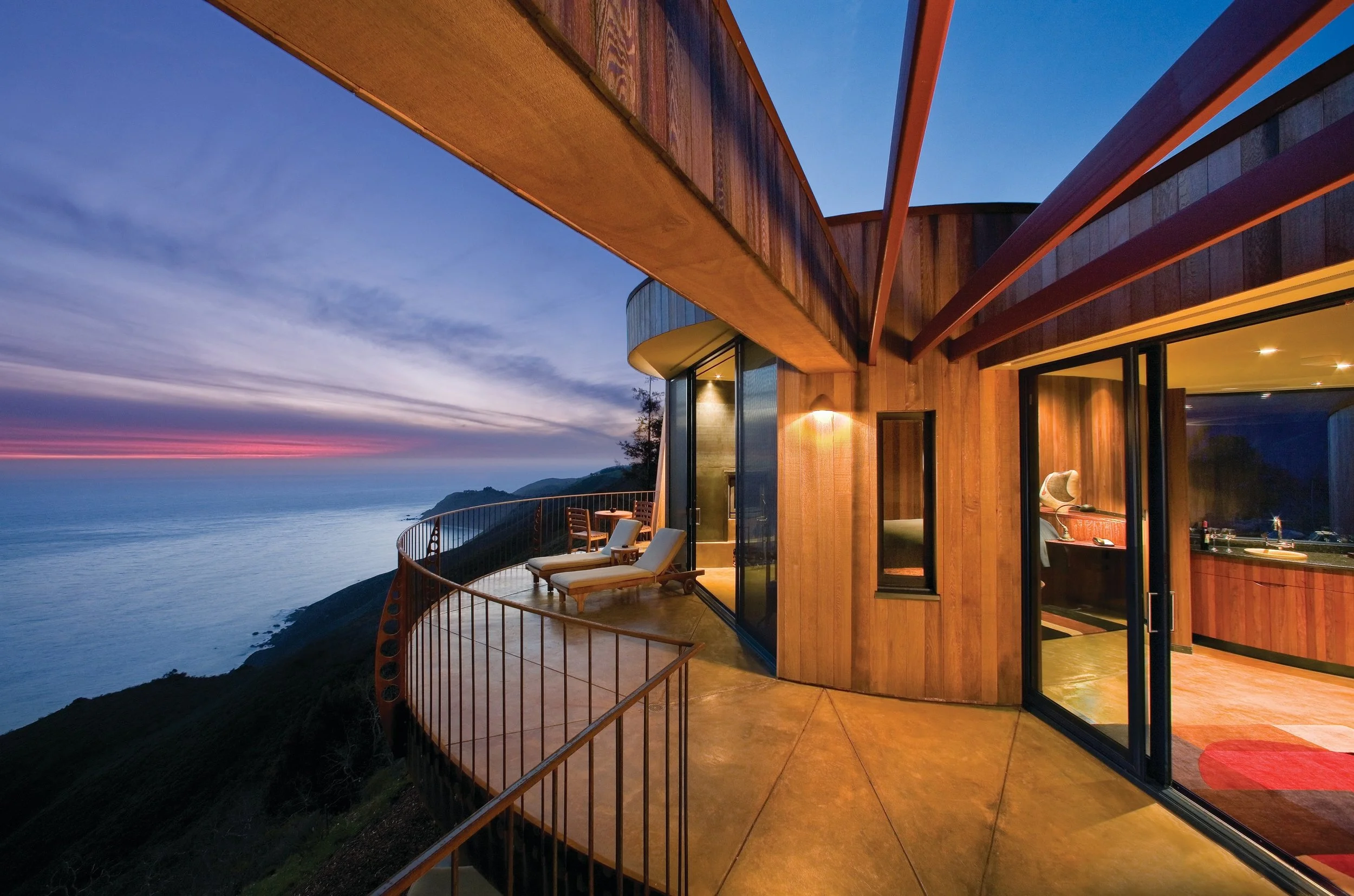 35-Upper-Pacific-Suite-Deck-at-Dusk.jpg