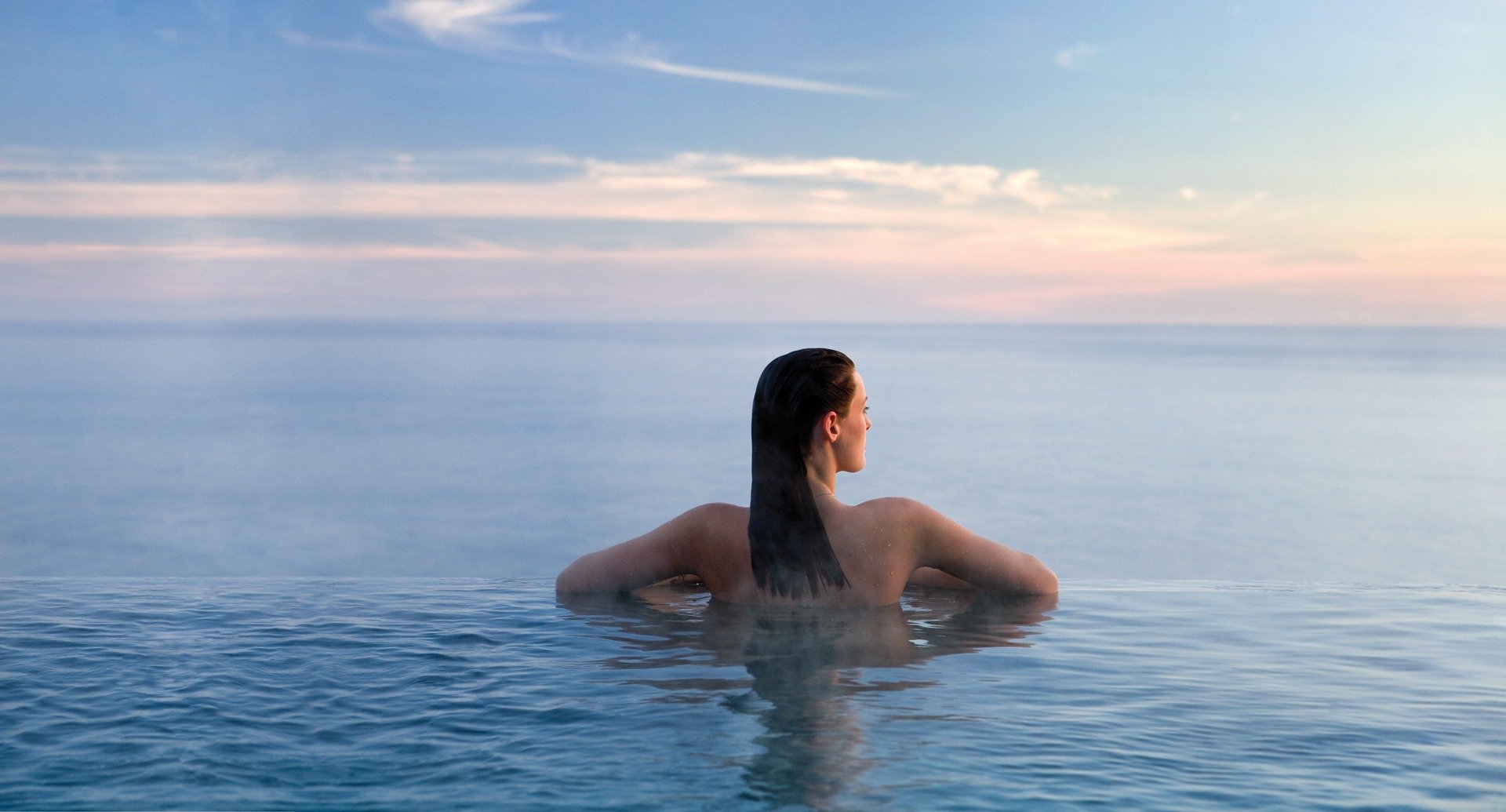 42-Quiet-Moment-at-the-Infinity-Spa-Pool.jpg