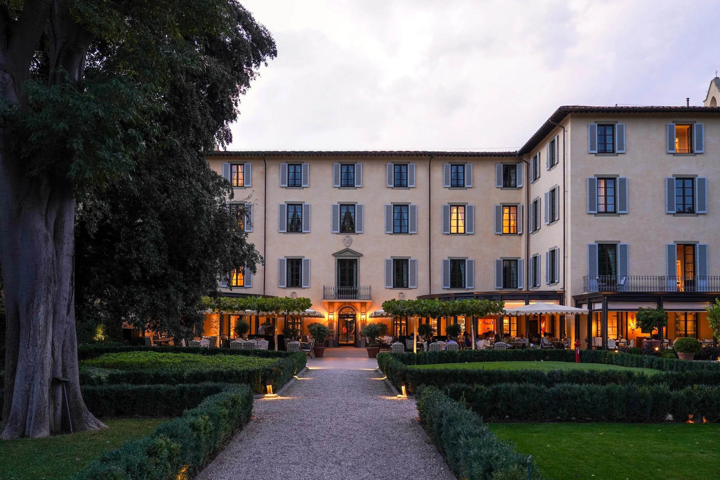 Four-Seasons-Firenze-Palazzo-del-Nero-Garden-Facade-at-Dusk.jpg