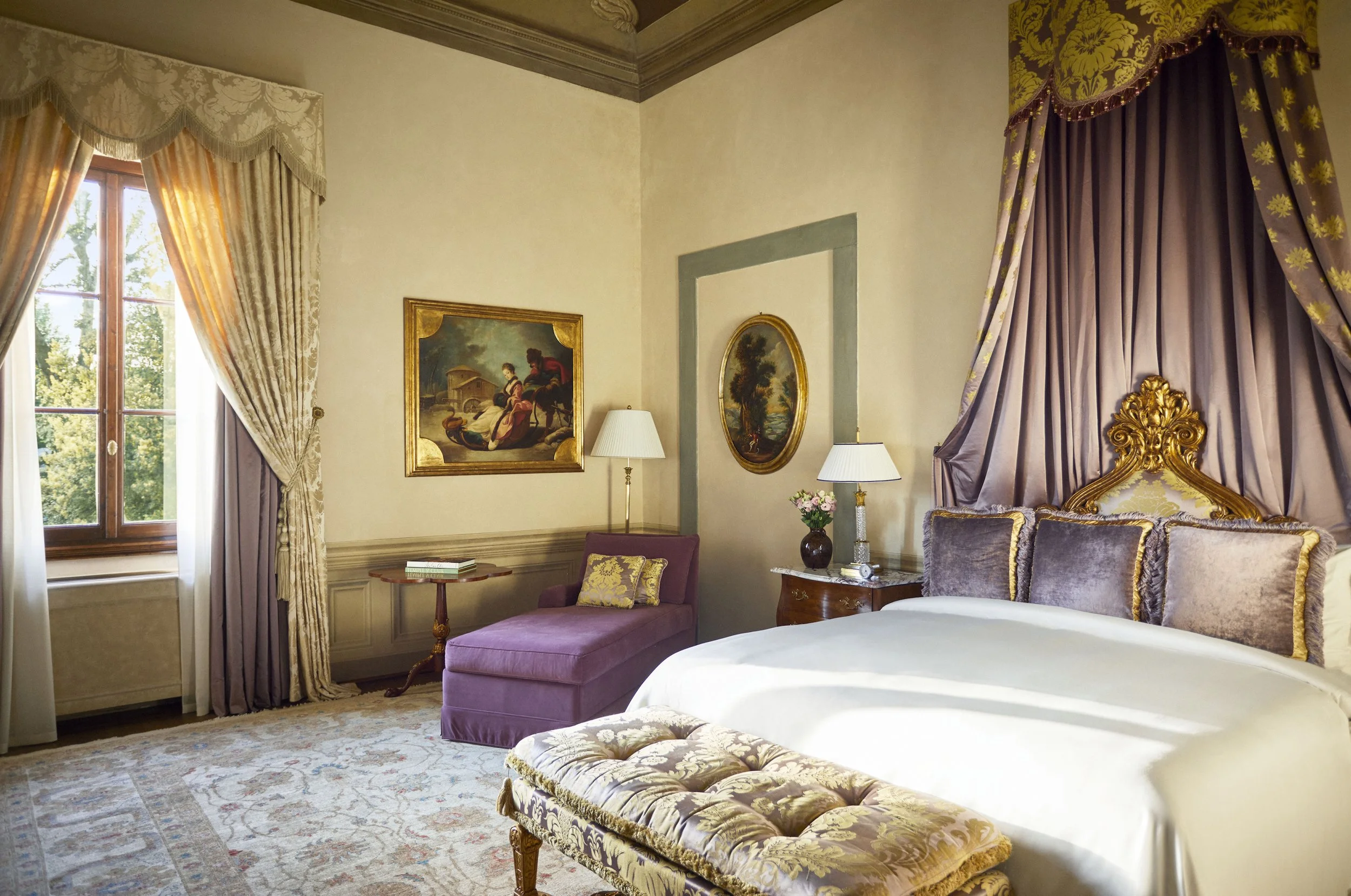 Four-Seasons-Firenze-Royal-Suite-della-Gherardesca-Bedroom.jpg