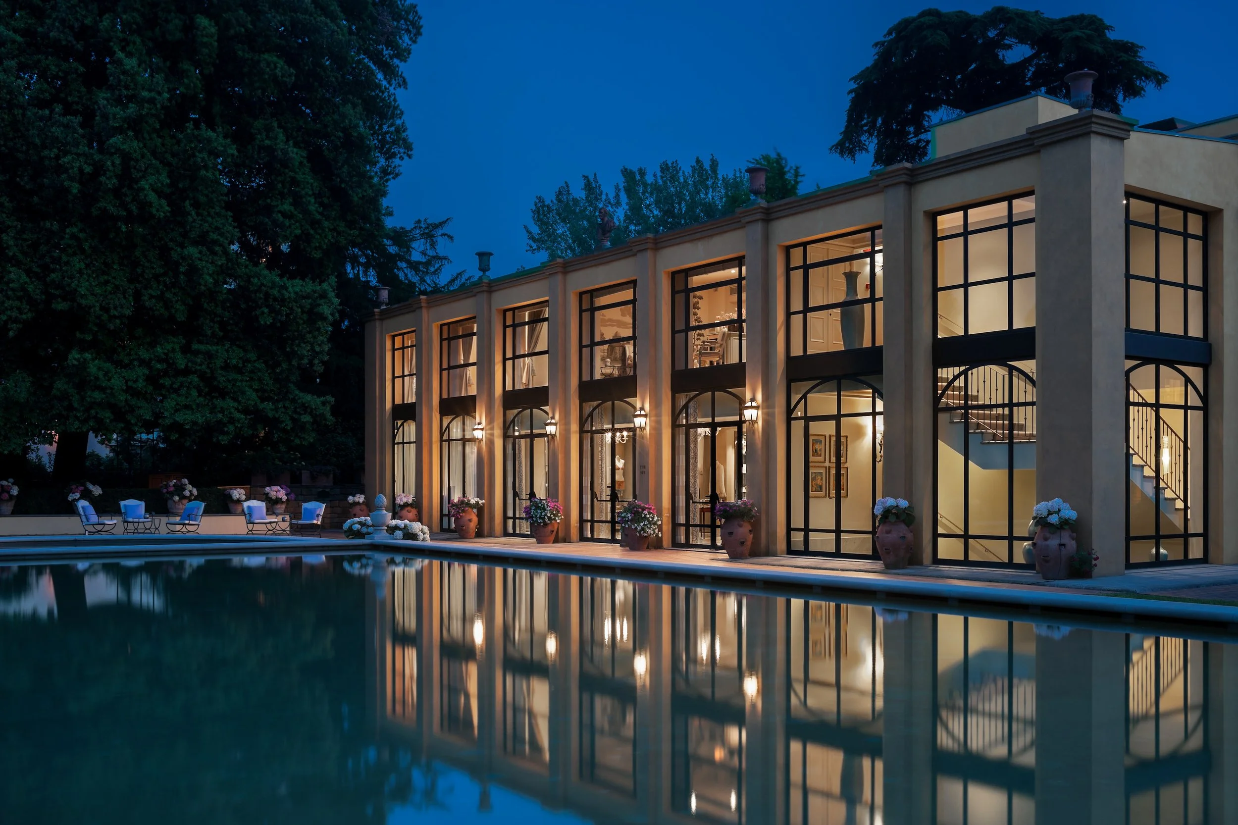 Four-Seasons-Firenze-Spa-and-Pool-at-Dusk.jpg