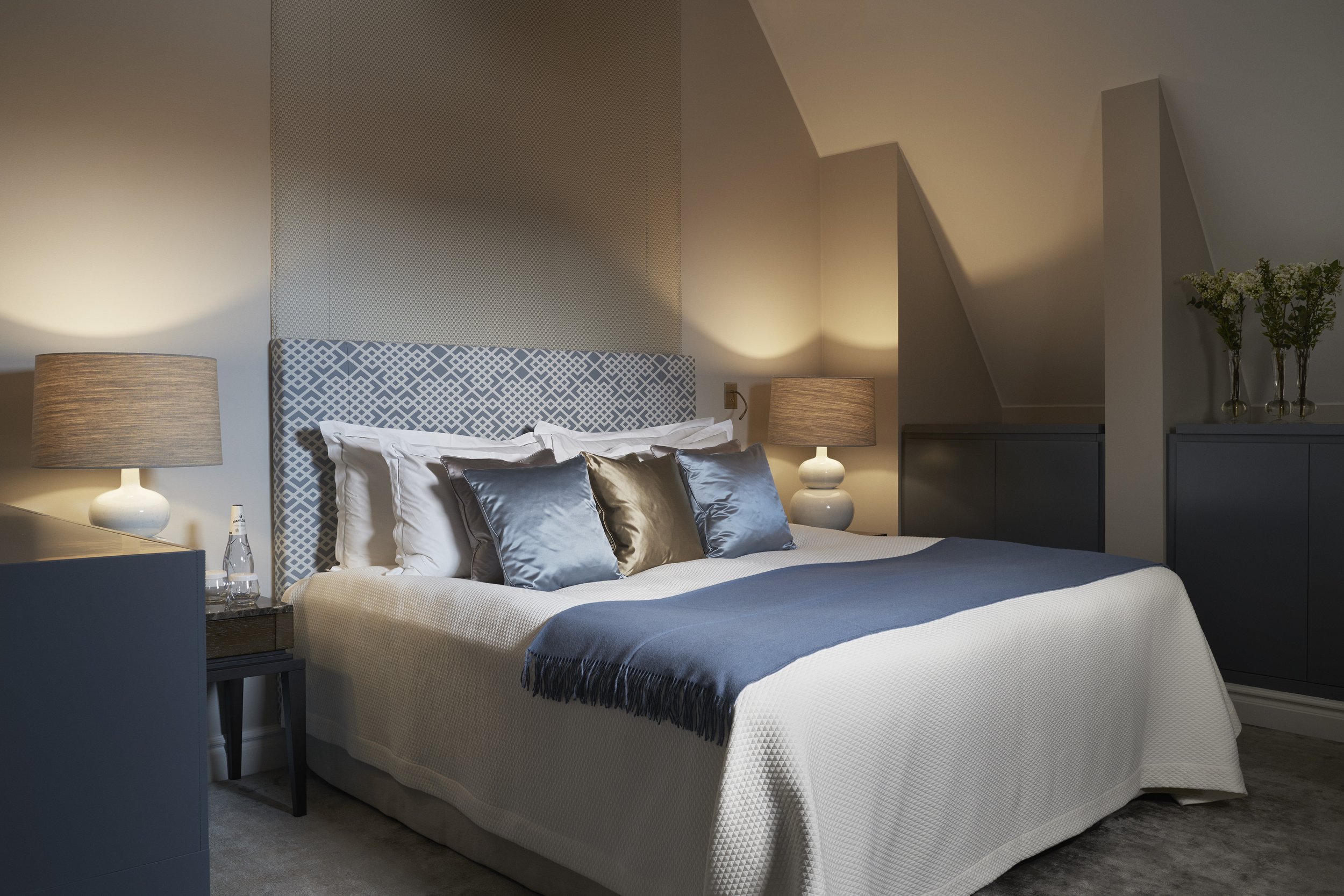 09-Grand-Hotel-Stockholm-Princess-Lilian-Suite-Guest-Bedroom.jpg