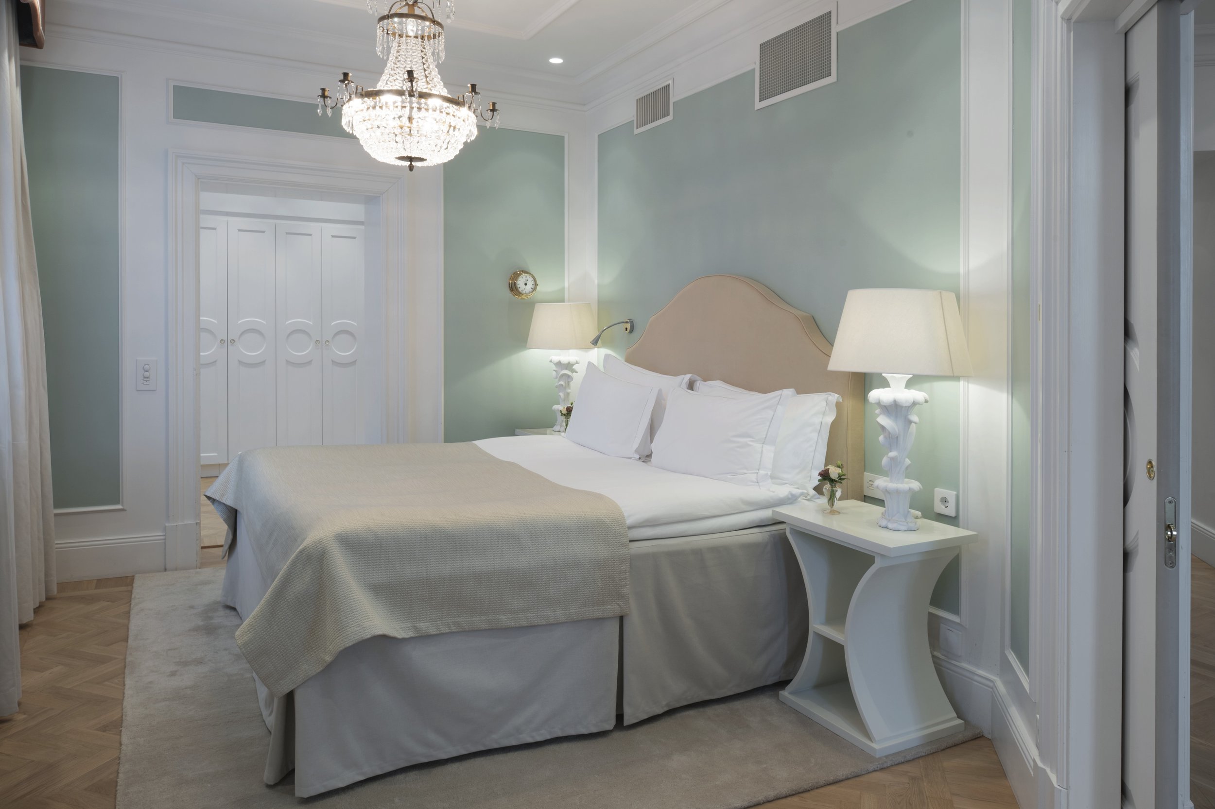 15-Grand-Hotel-Stockholm-Ingrid-Bergman-Suite-Bedroom.jpg
