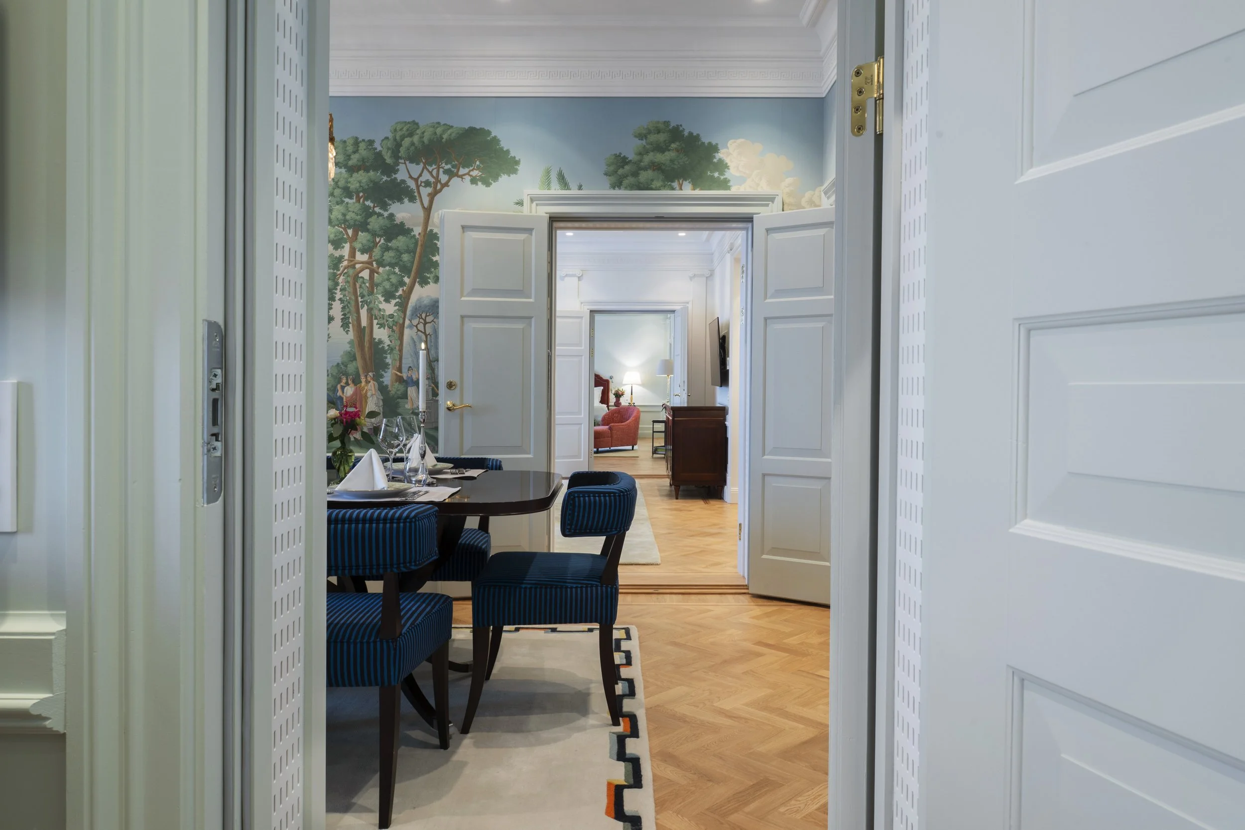 26-Grand-Hotel-Stockholm-Bernadotte-Suite-Interior-Connection.jpg