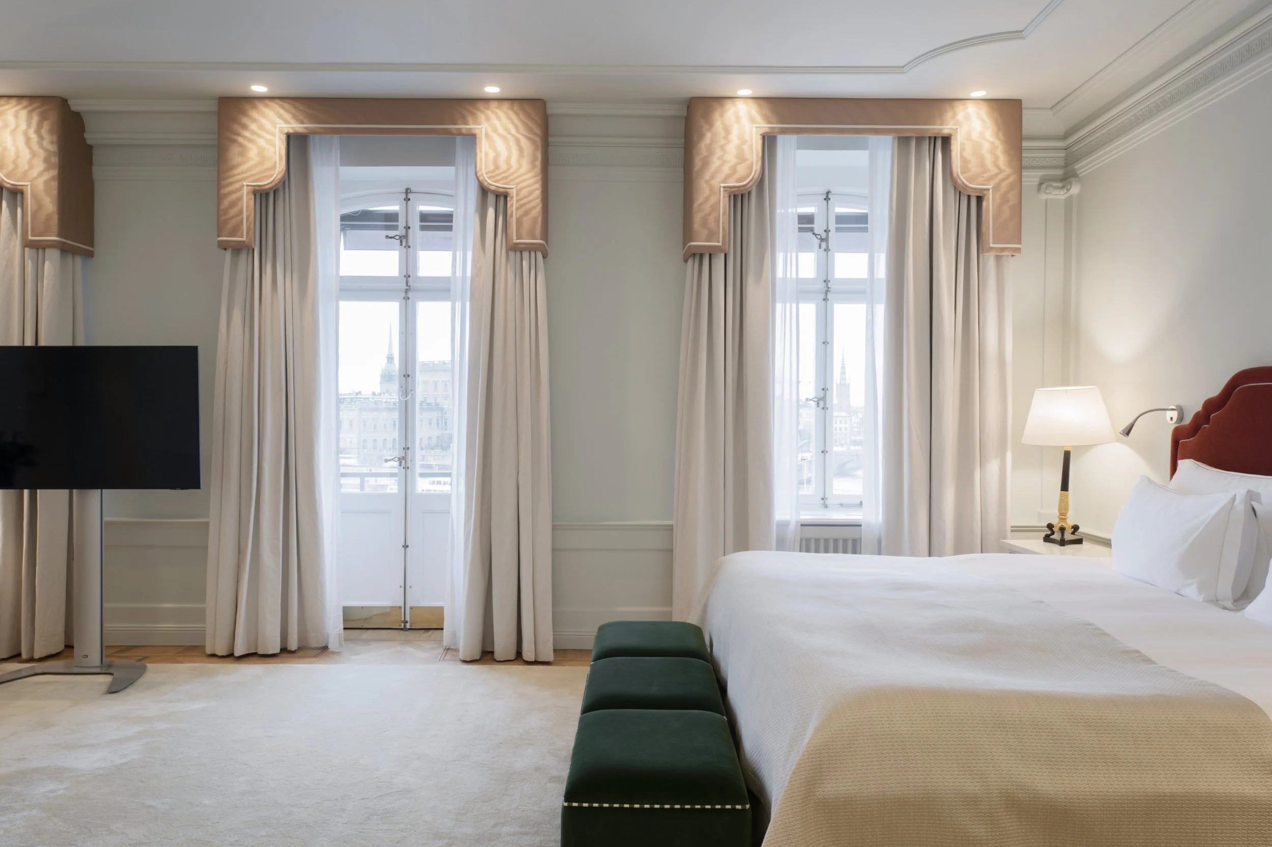 27-Grand-Hotel-Stockholm-Bernadotte-Suite-Bedroom-Window-View.jpg