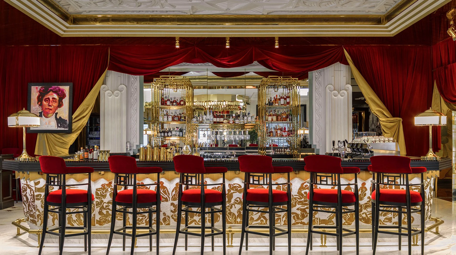 capella-hanoi-divas-lounge.jpg