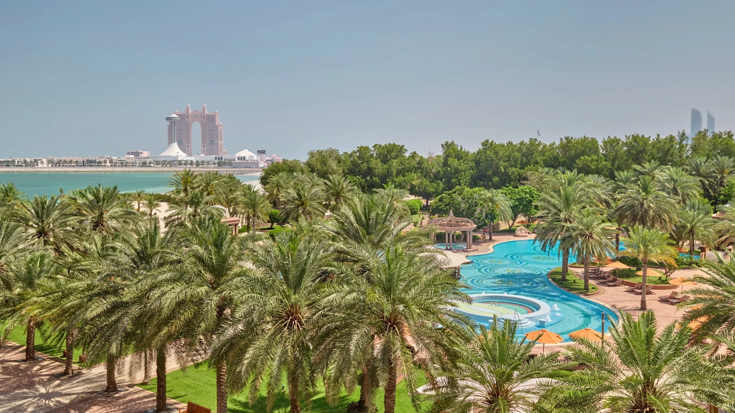 Landscaped-Gardens-and-Palms.jpg