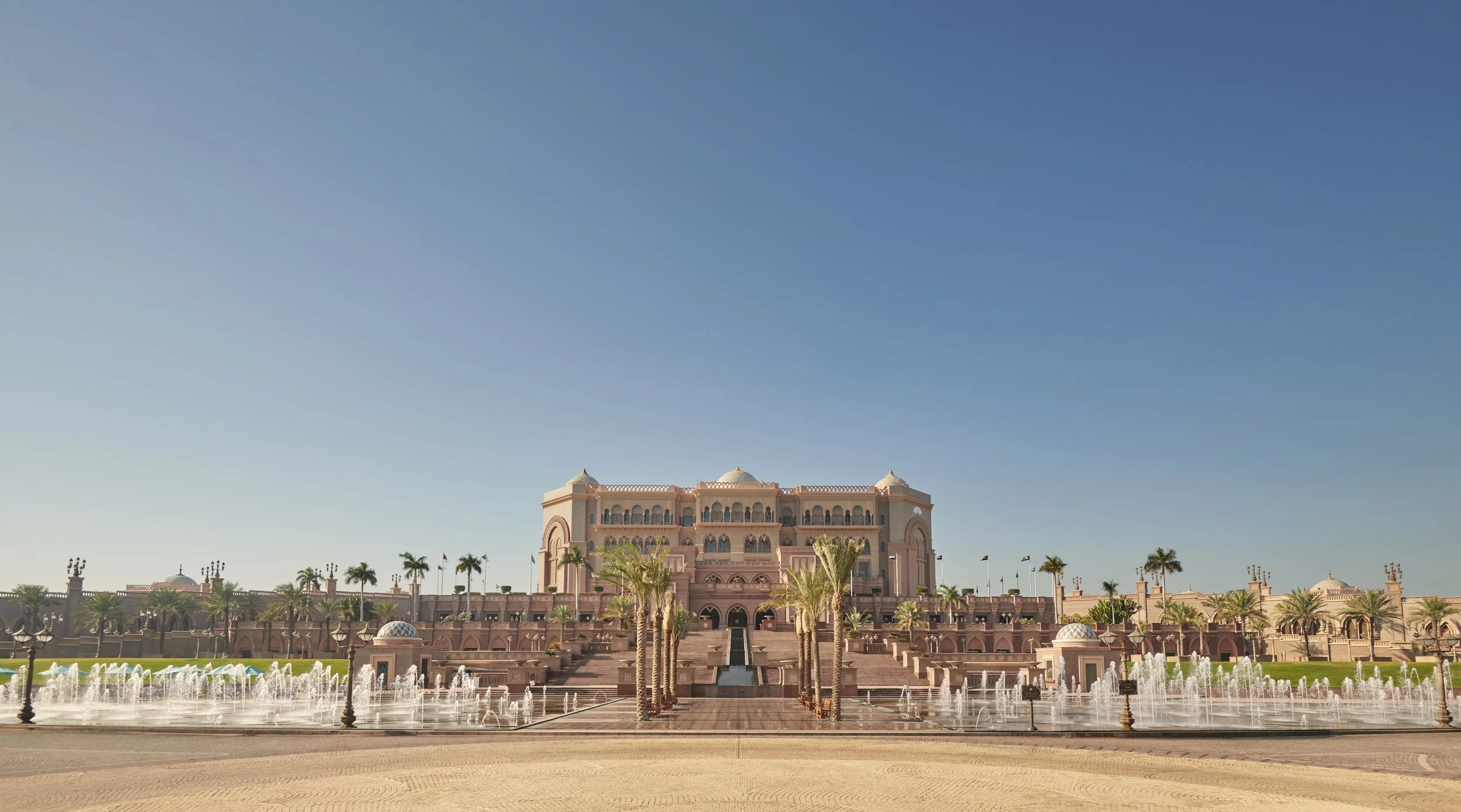 Palace-Facade-and-Fountains.jpg