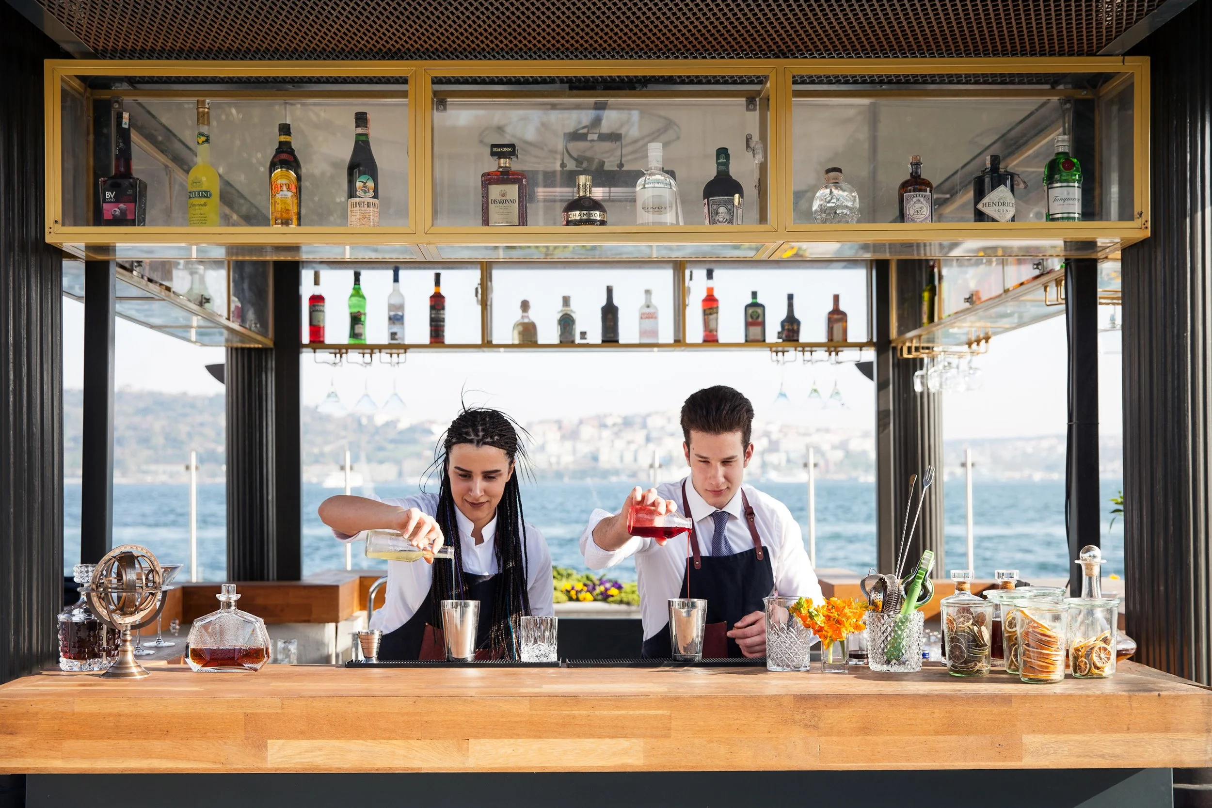 07-Hotel-Terrace-Bar-and-Bartenders-BOP-0638.jpg