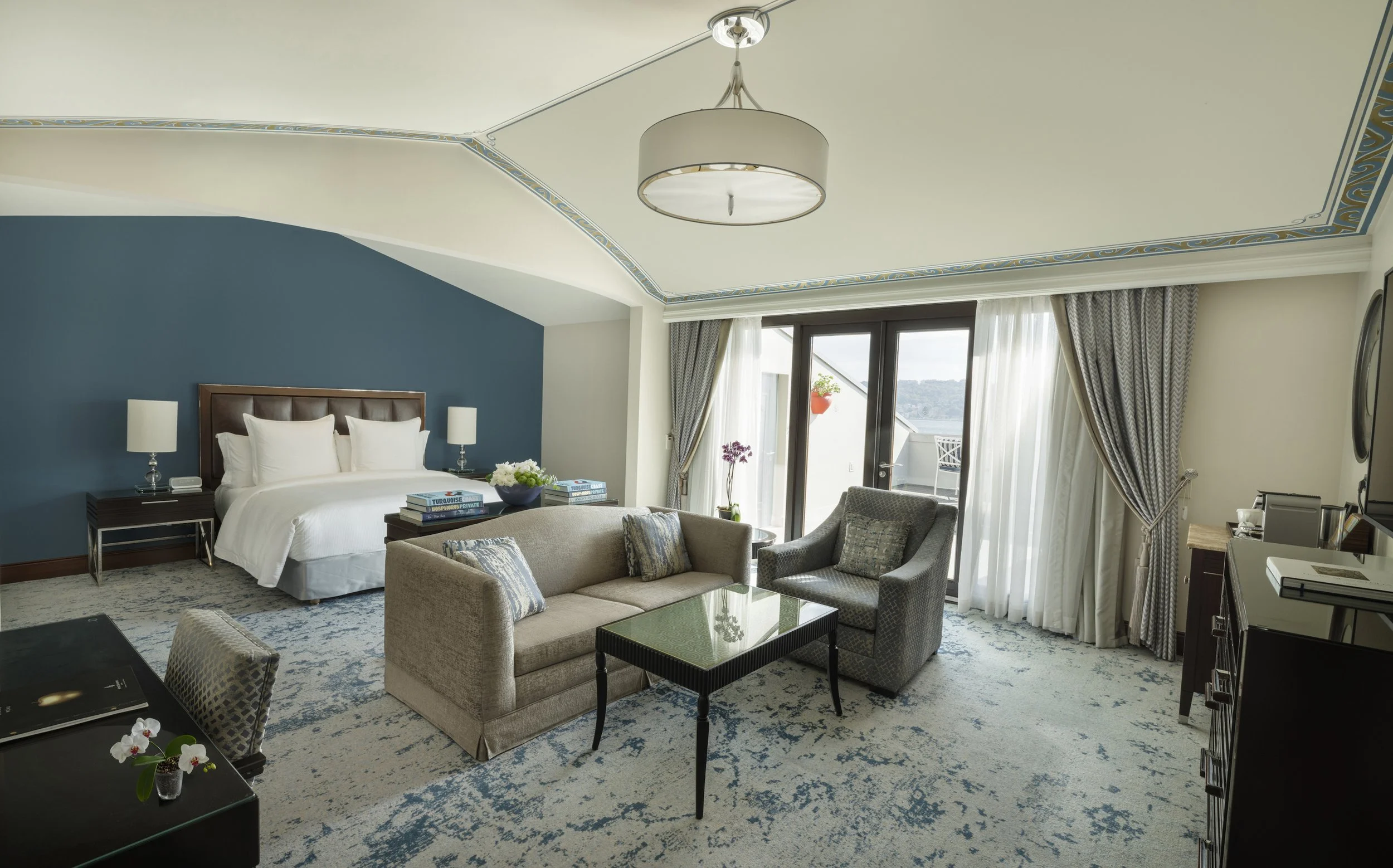 10-Palace-Roof-Suite-Bedroom-and-Sitting-Area-BOP-1885.jpg