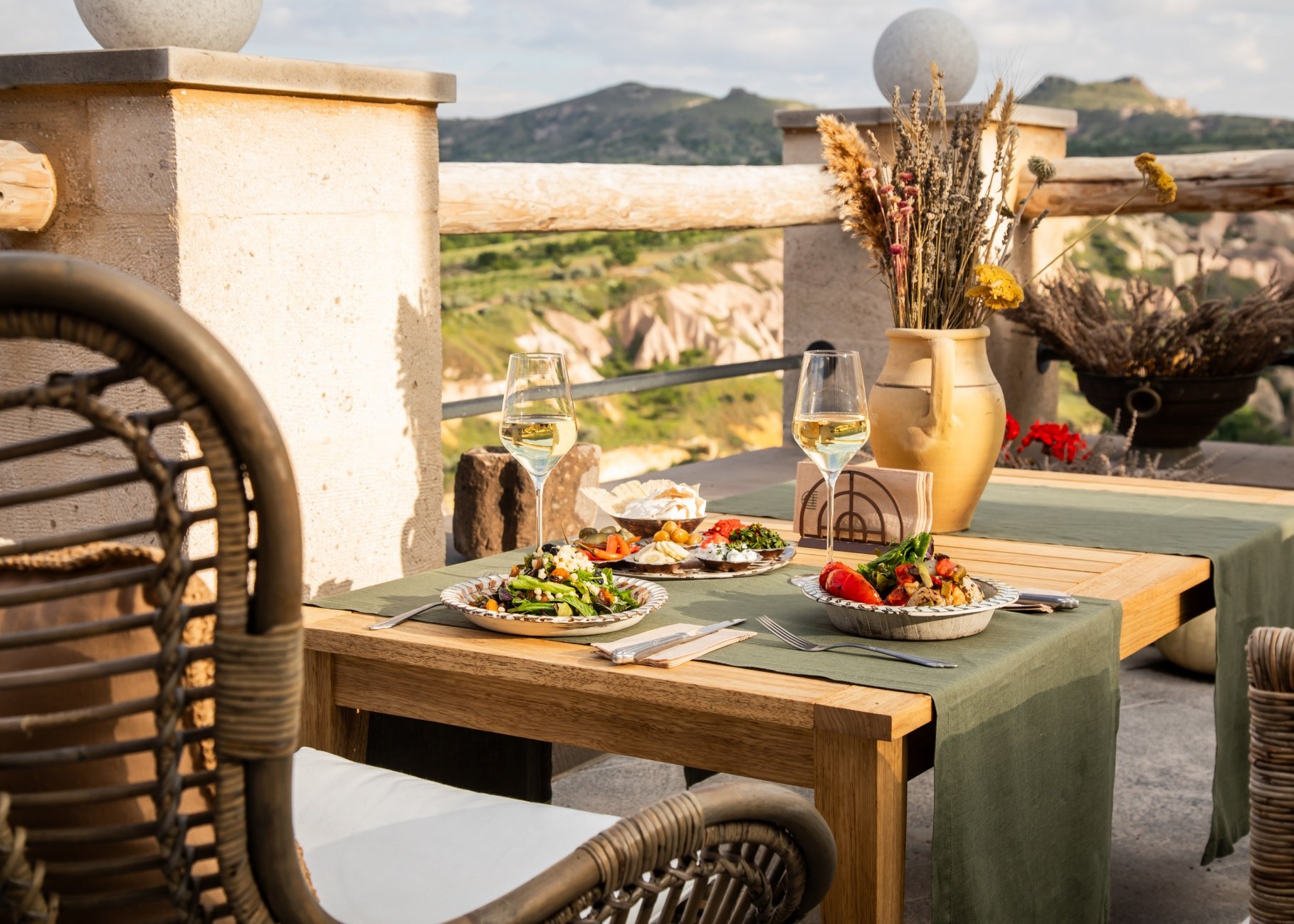 05-Hotel-Terrace-Dining-and-Valley-Views.jpg