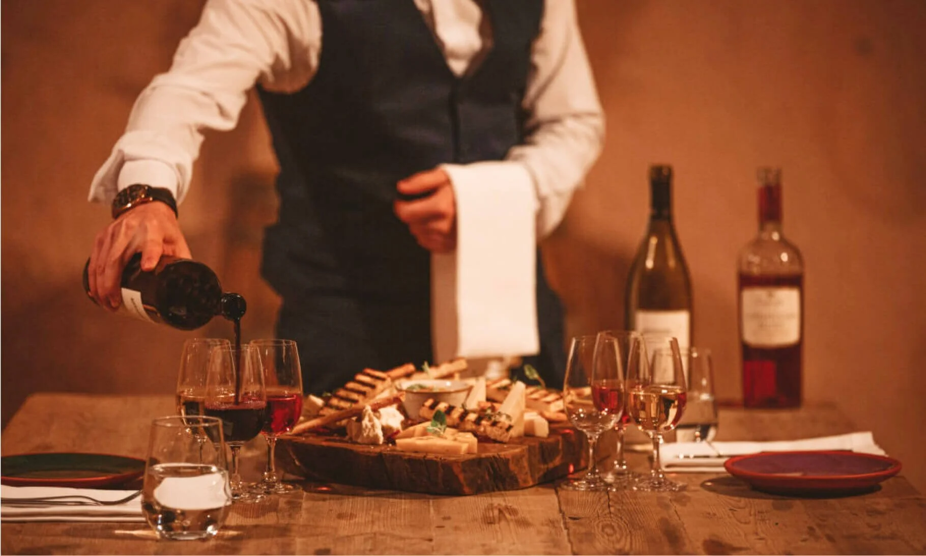 07-Sommelier-Led-Wine-Experience.jpg