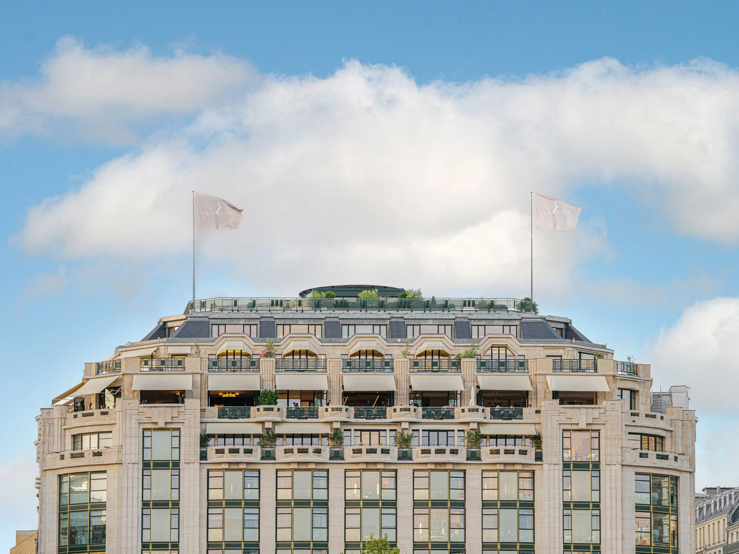 01-Hotel-Facade.jpg