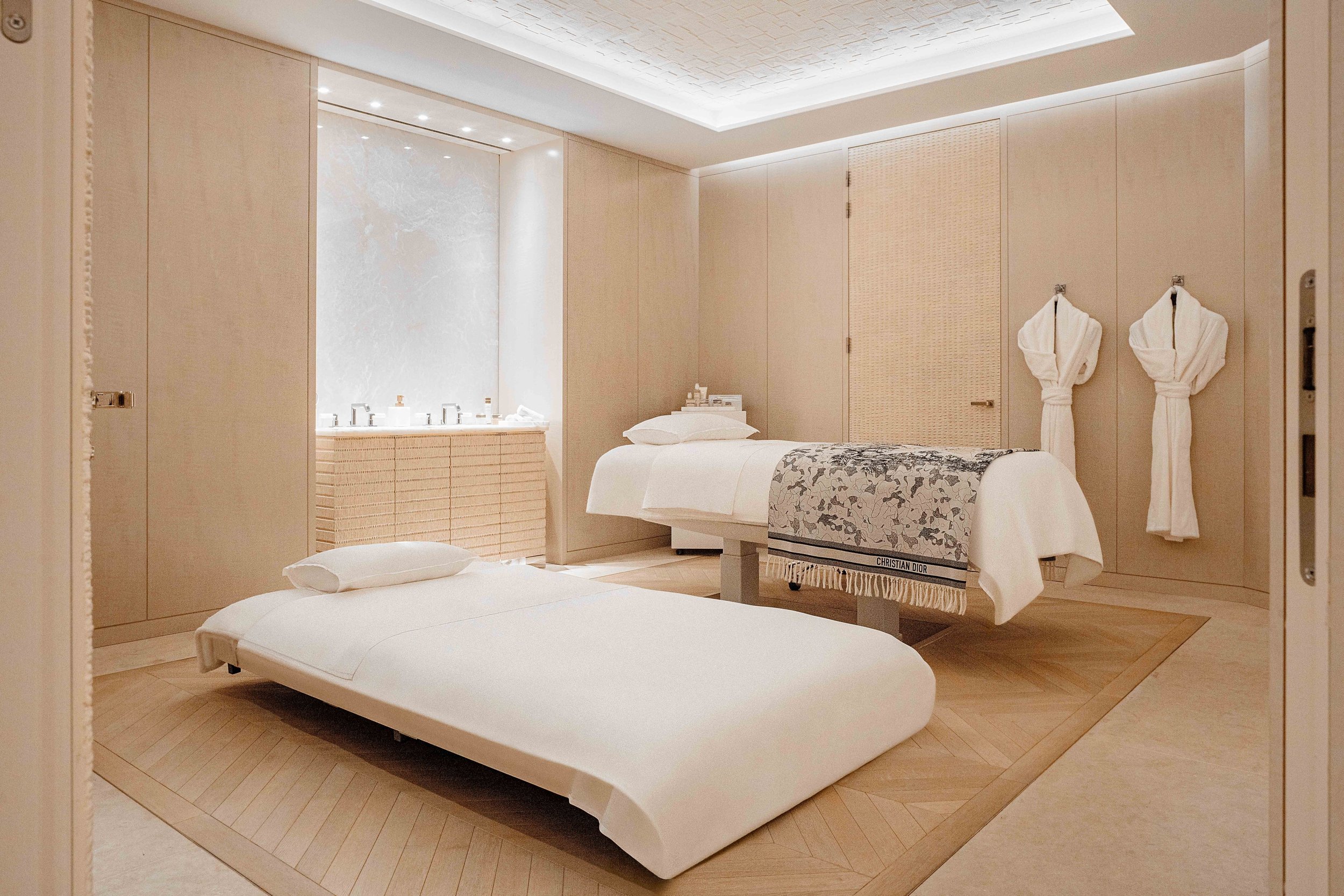 06-Dior-Spa-Bonheur-Treatment-Suite.jpg