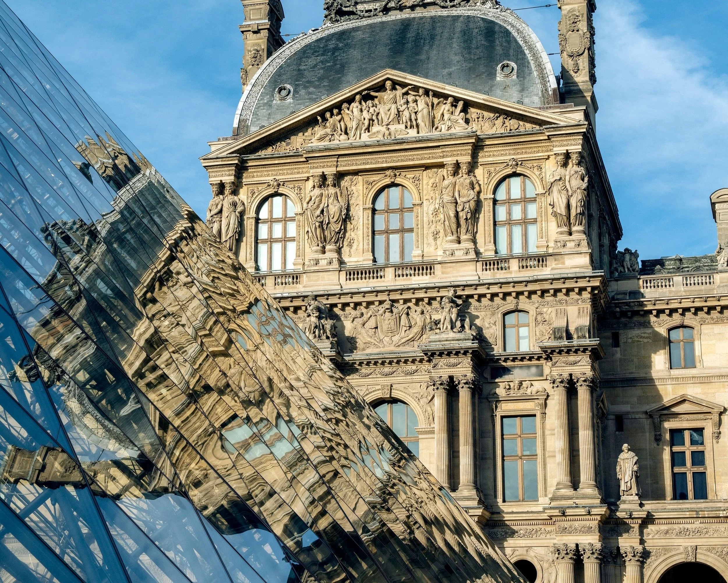 07-Louvre-Architecture.jpg