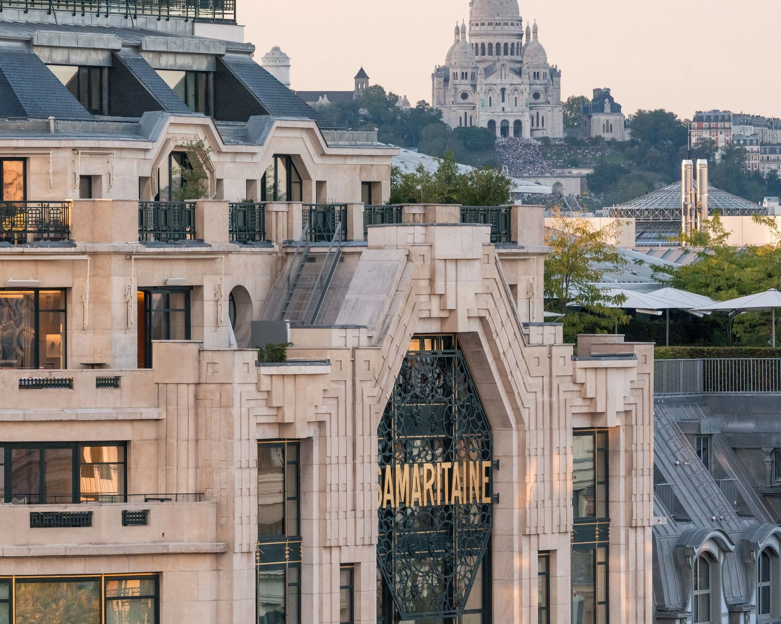12-Hotel-Facade-and-Sacre-Coeur.jpg