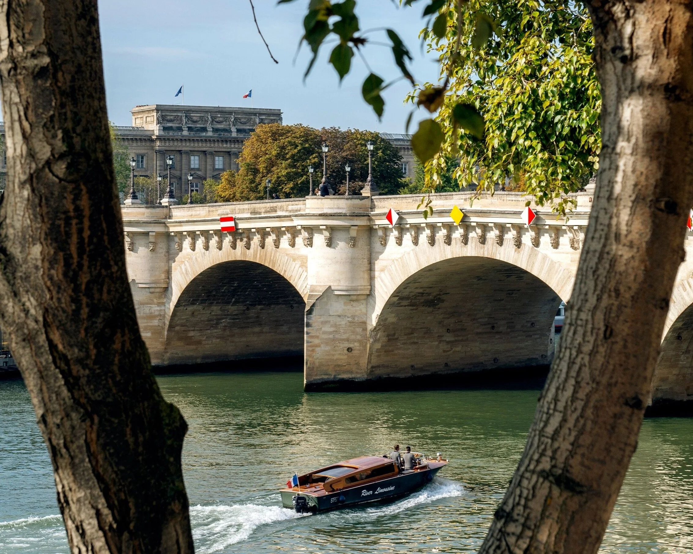 13-Boat-and-Pont-Neuf-Beside-Hotel.jpg