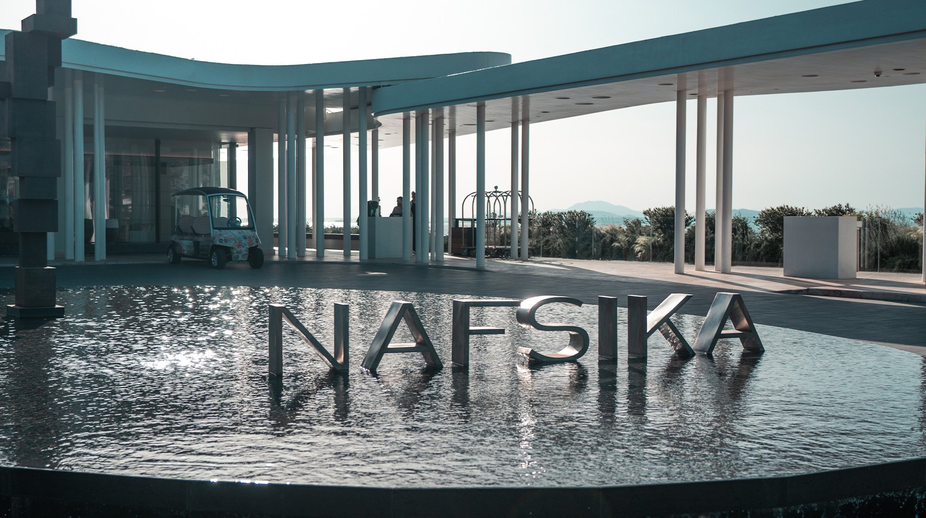 four-seasons-astir-palace-hotel-athens-Nafsika-entrance-facade.jpg