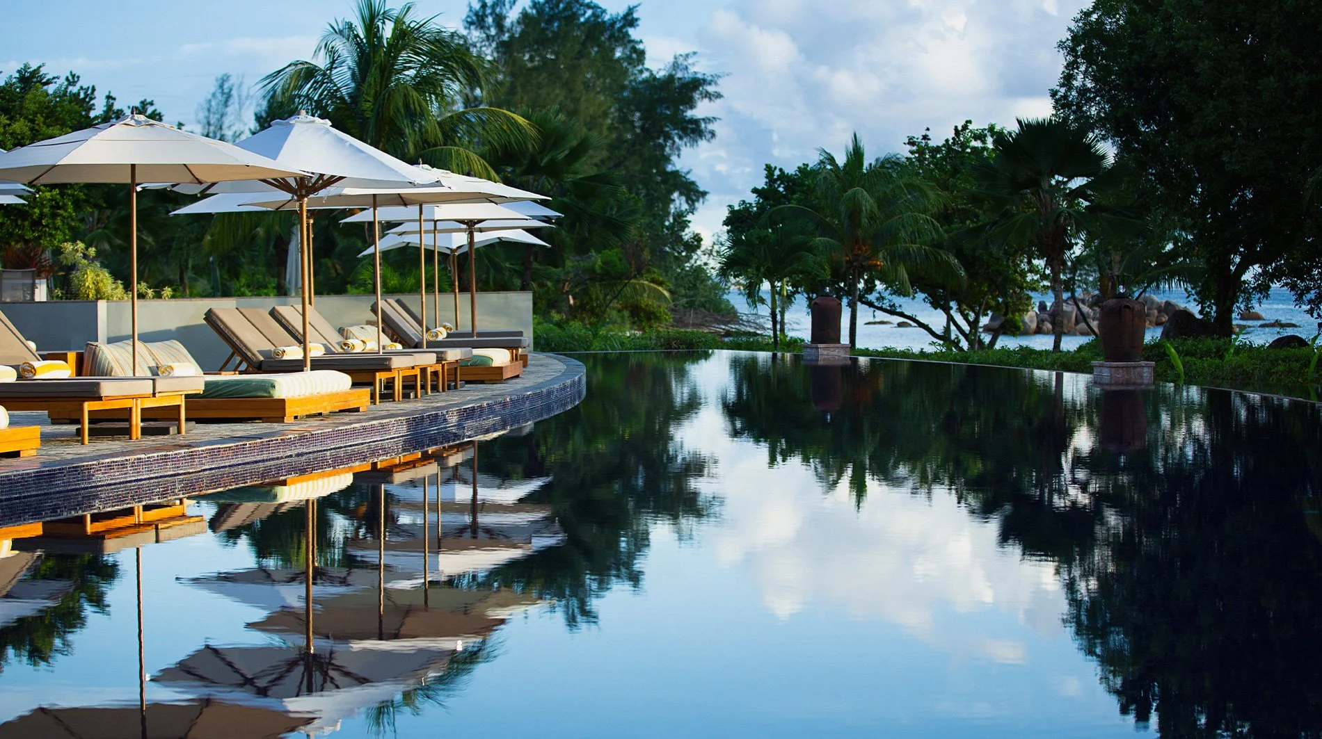 raffles-seychelles-main-pool.jpg