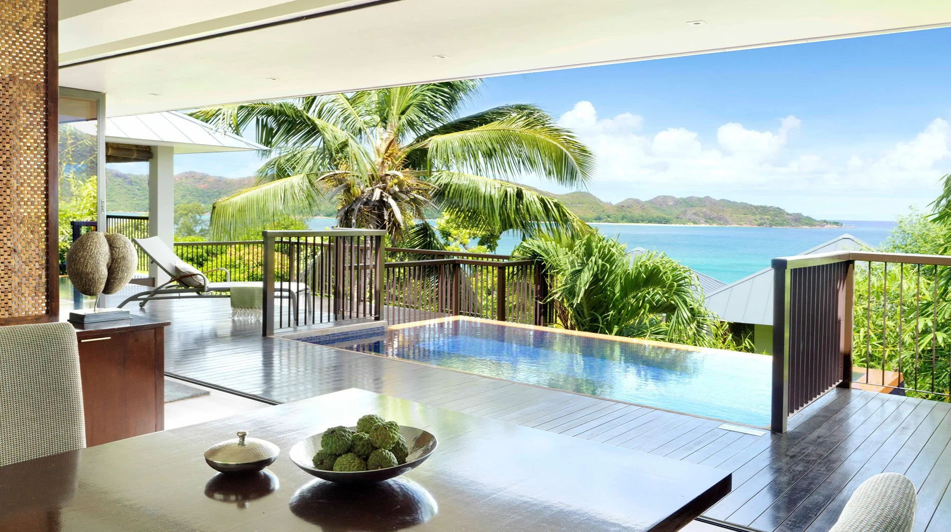 raffles-seychelles-One-Bedroom-Oceanview-Villa-Dining.jpg