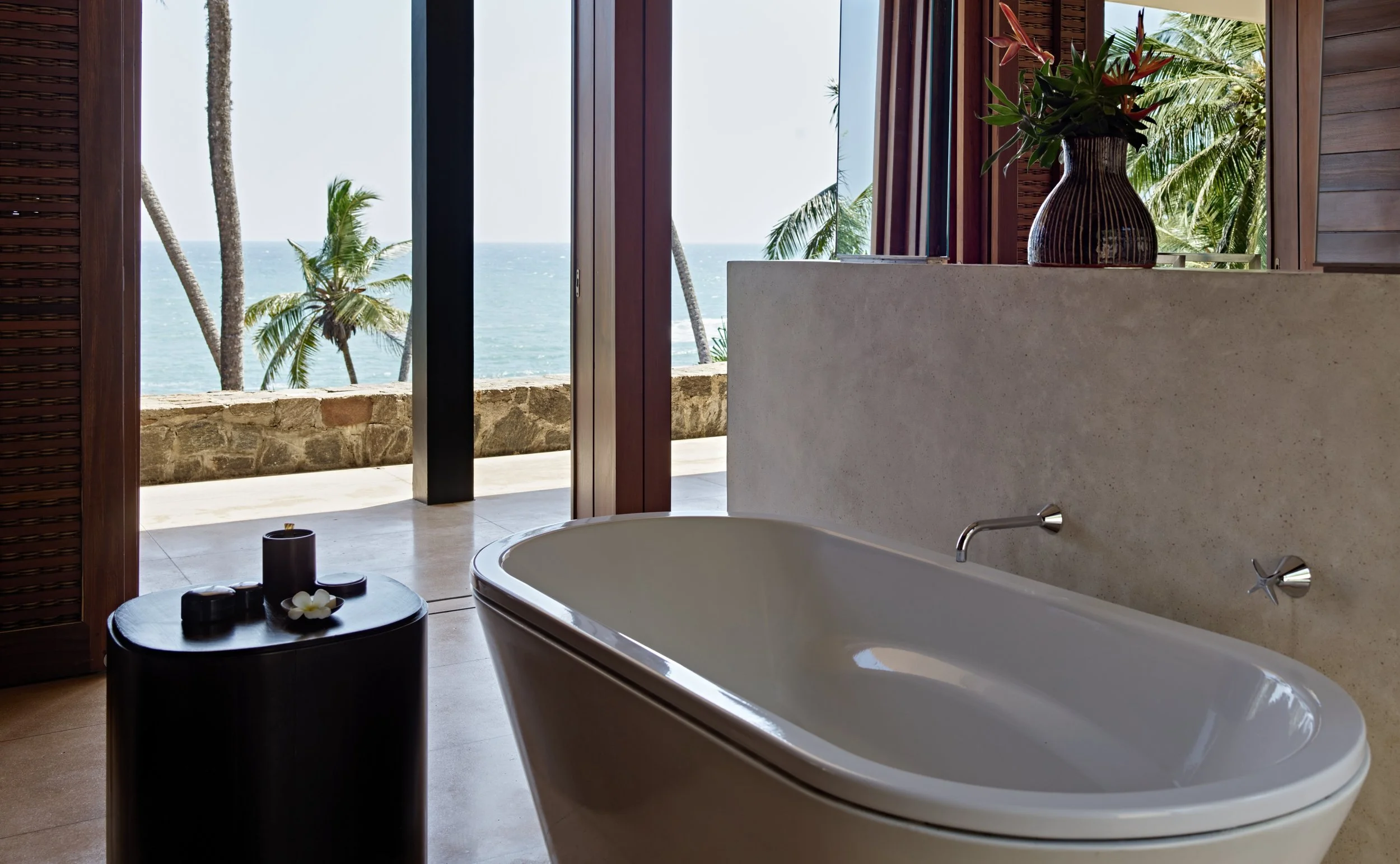 04-Amanwella-Premium-Ocean-Pool-Suite-Bathroom.jpg