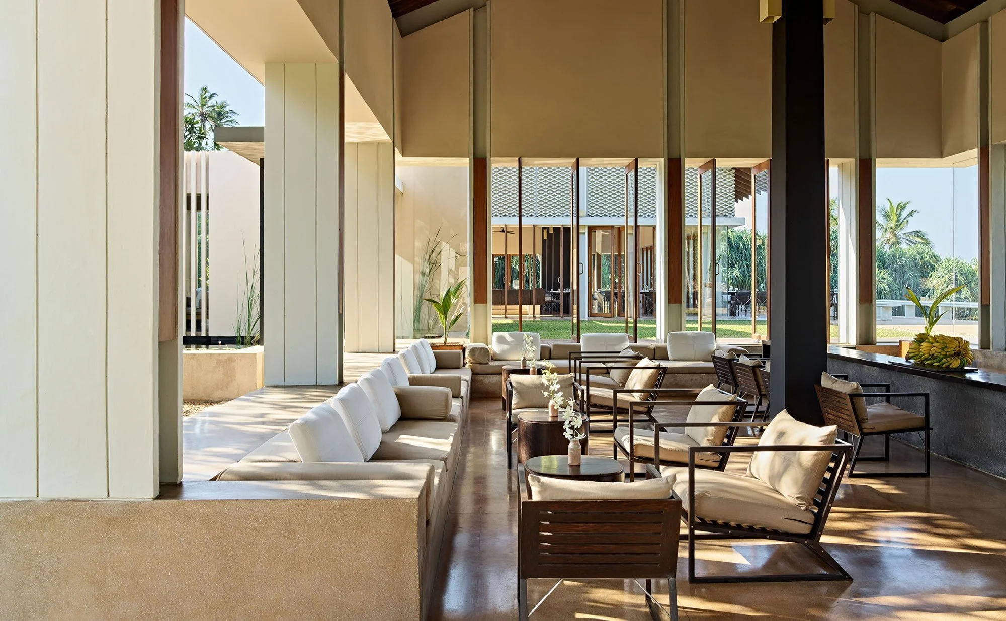 05-Amanwella-Lounge-Bar.jpg