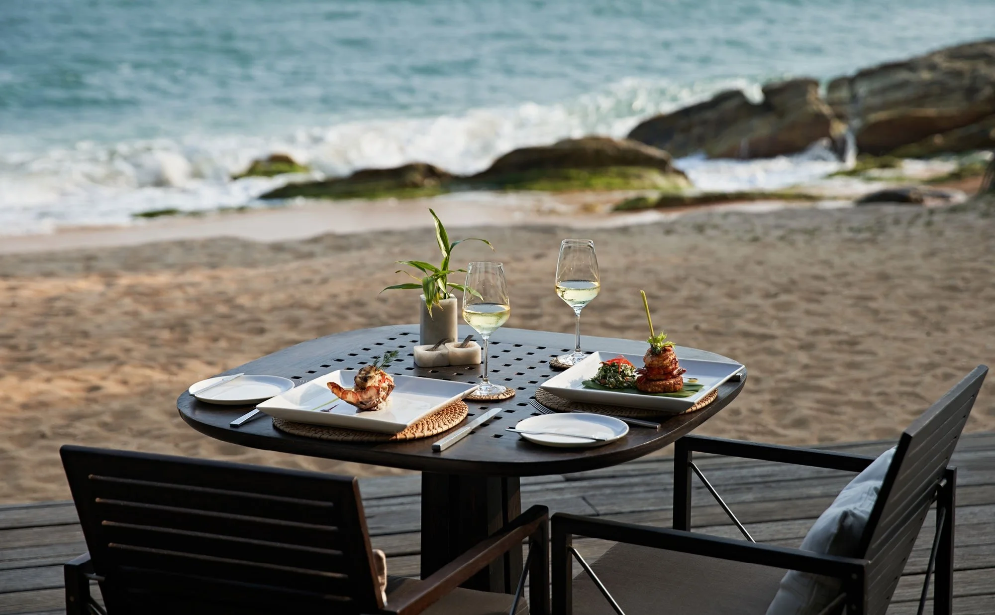 05-Amanwella-Private-Beach-Dining.jpg