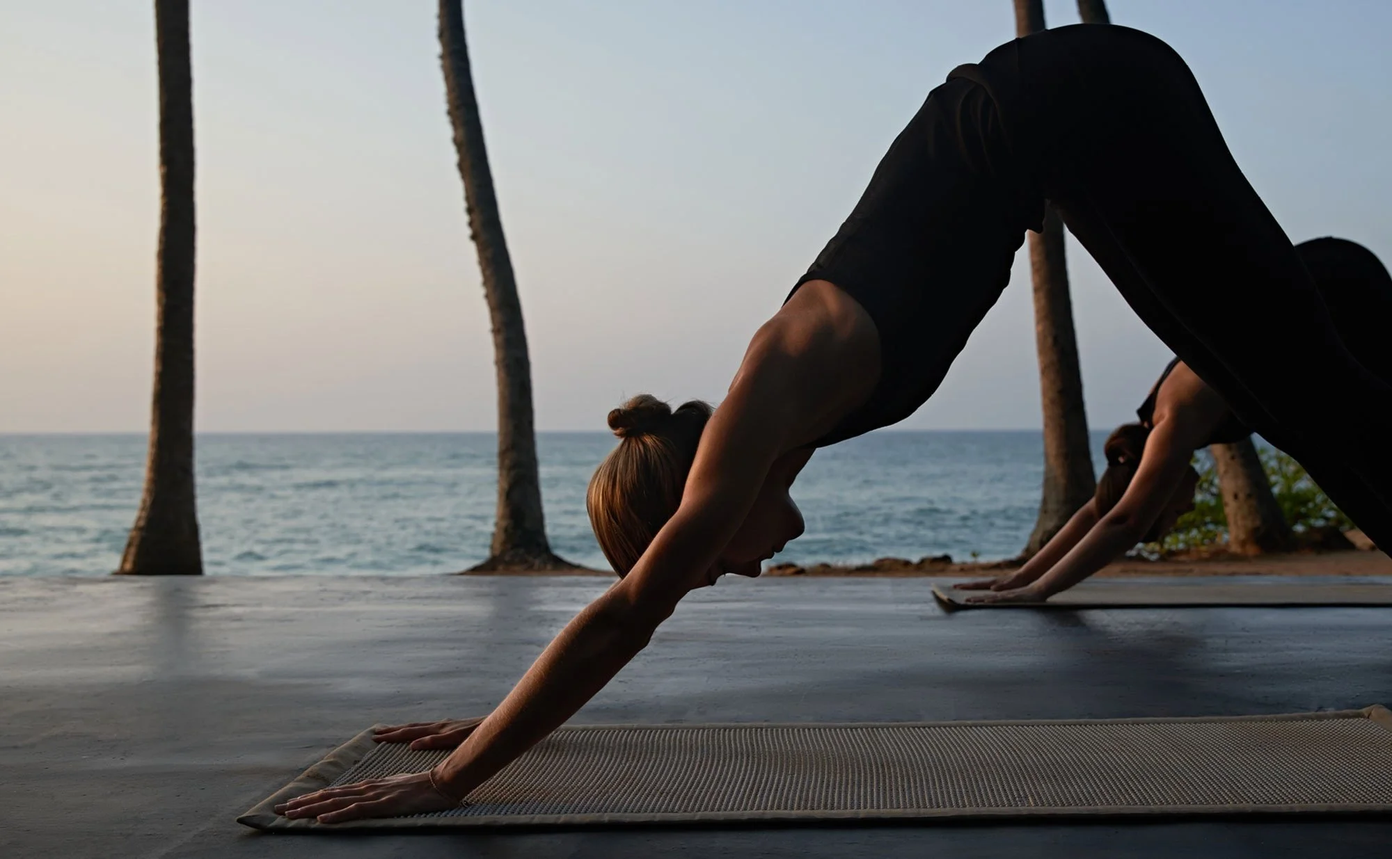 06-Amanwella-Yoga-by-the-Beach.jpg