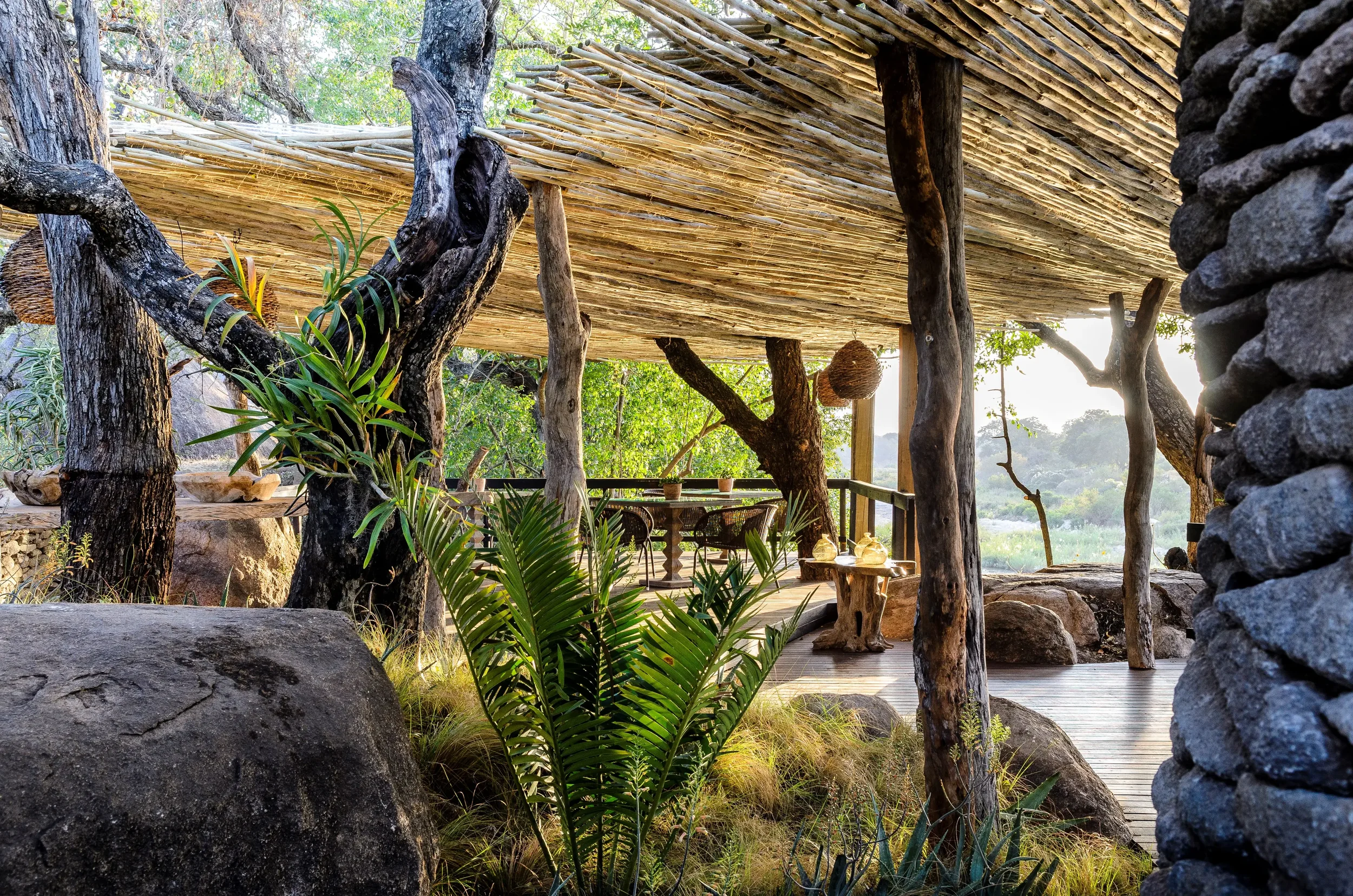 SSS_Outdoor_Dining_Patio_Boulders_Adriaan_Louw.webp