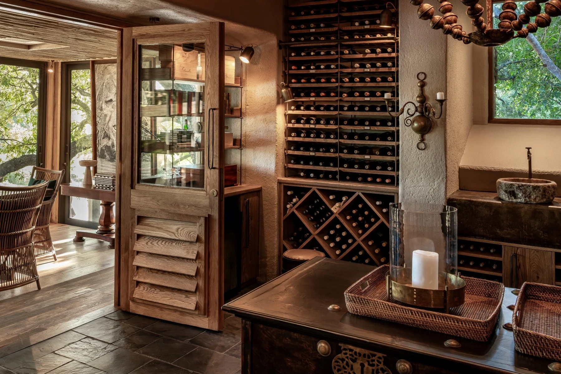 Singita_Ebony_Wine_Cellar_Tasting_Room_AR57210.jpg