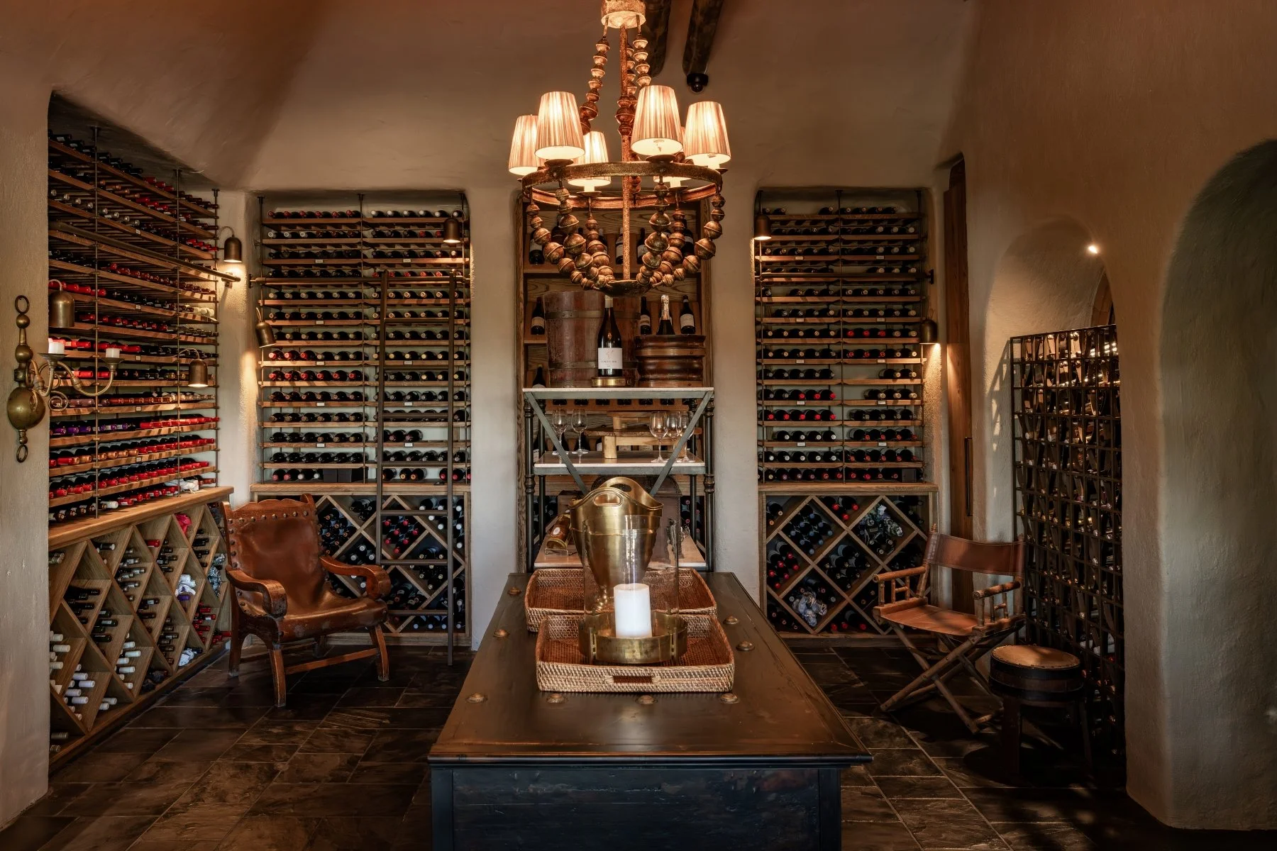 Singita_Ebony_Wine_Cellar_AR57206.jpg