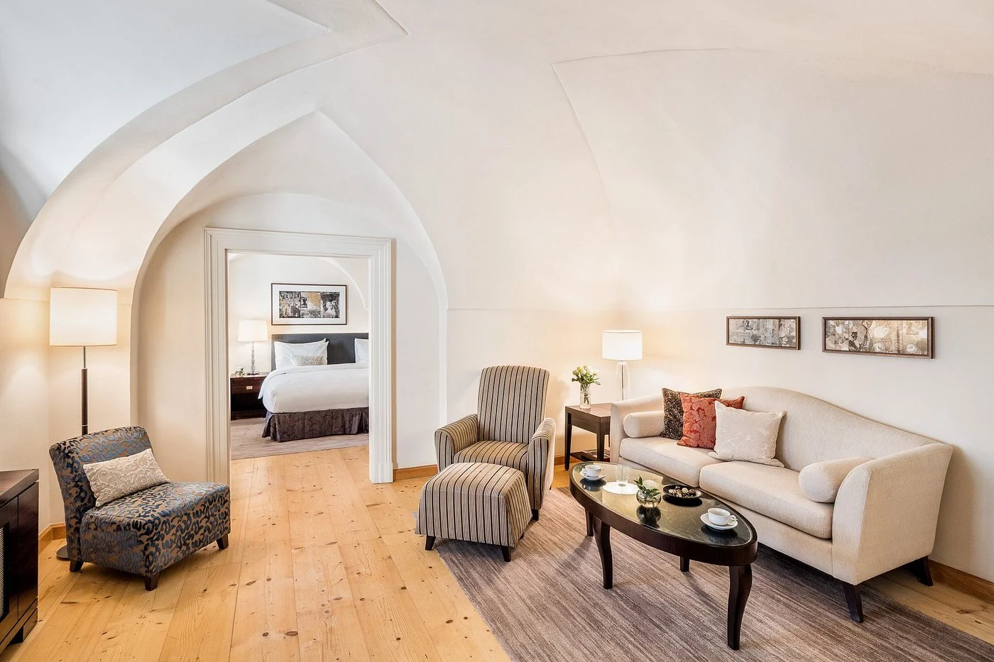 prague-lazar-suite-living.jpg