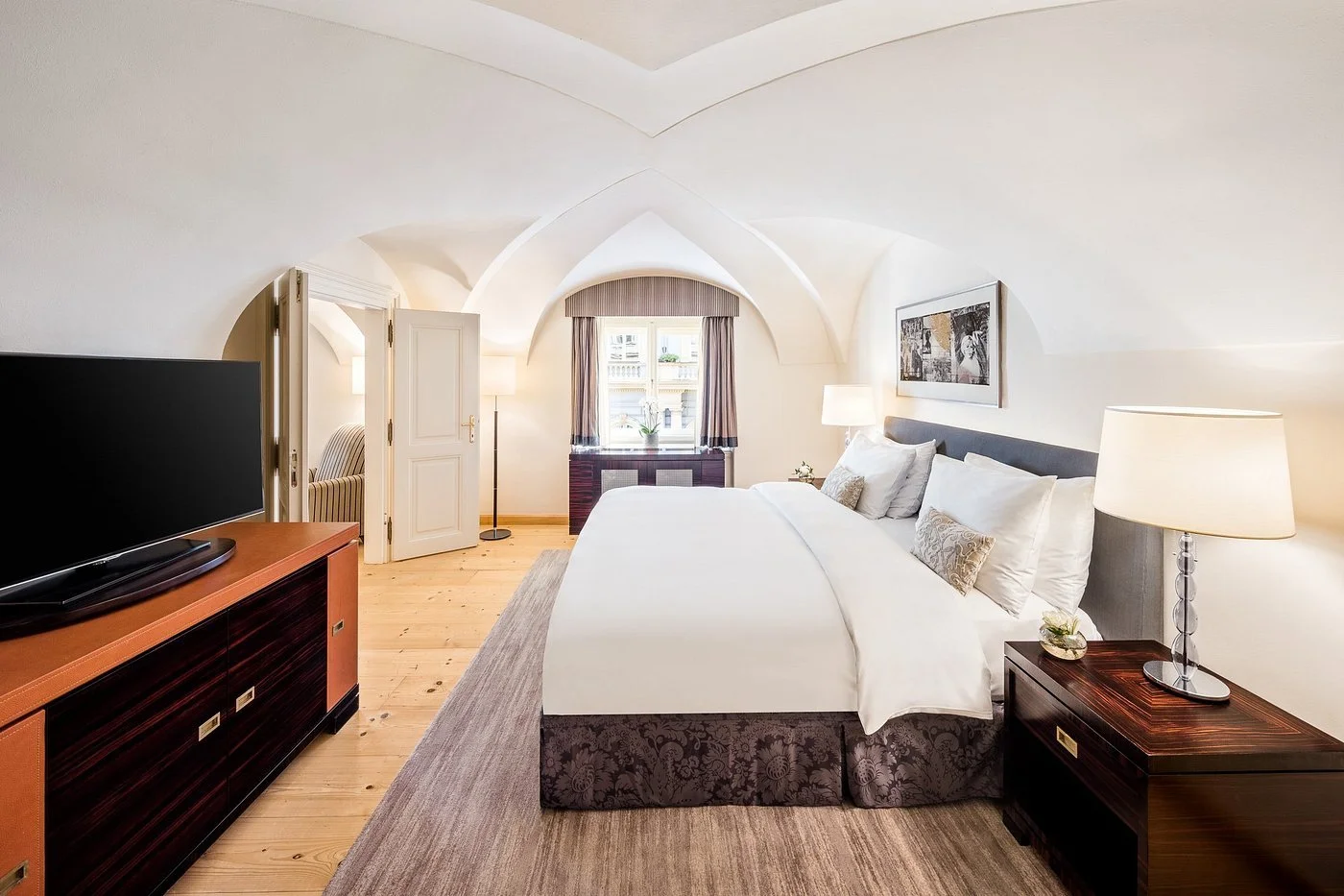 prague-lazar-suite-room.jpg