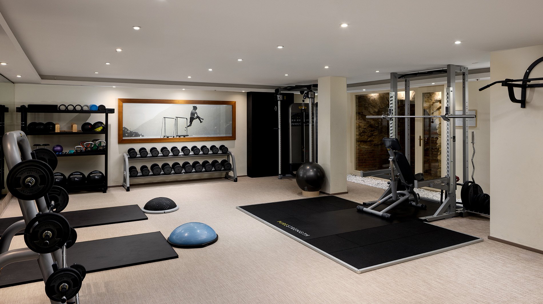 mandarin-oriental-prague-wellness-fitness-1.jpg